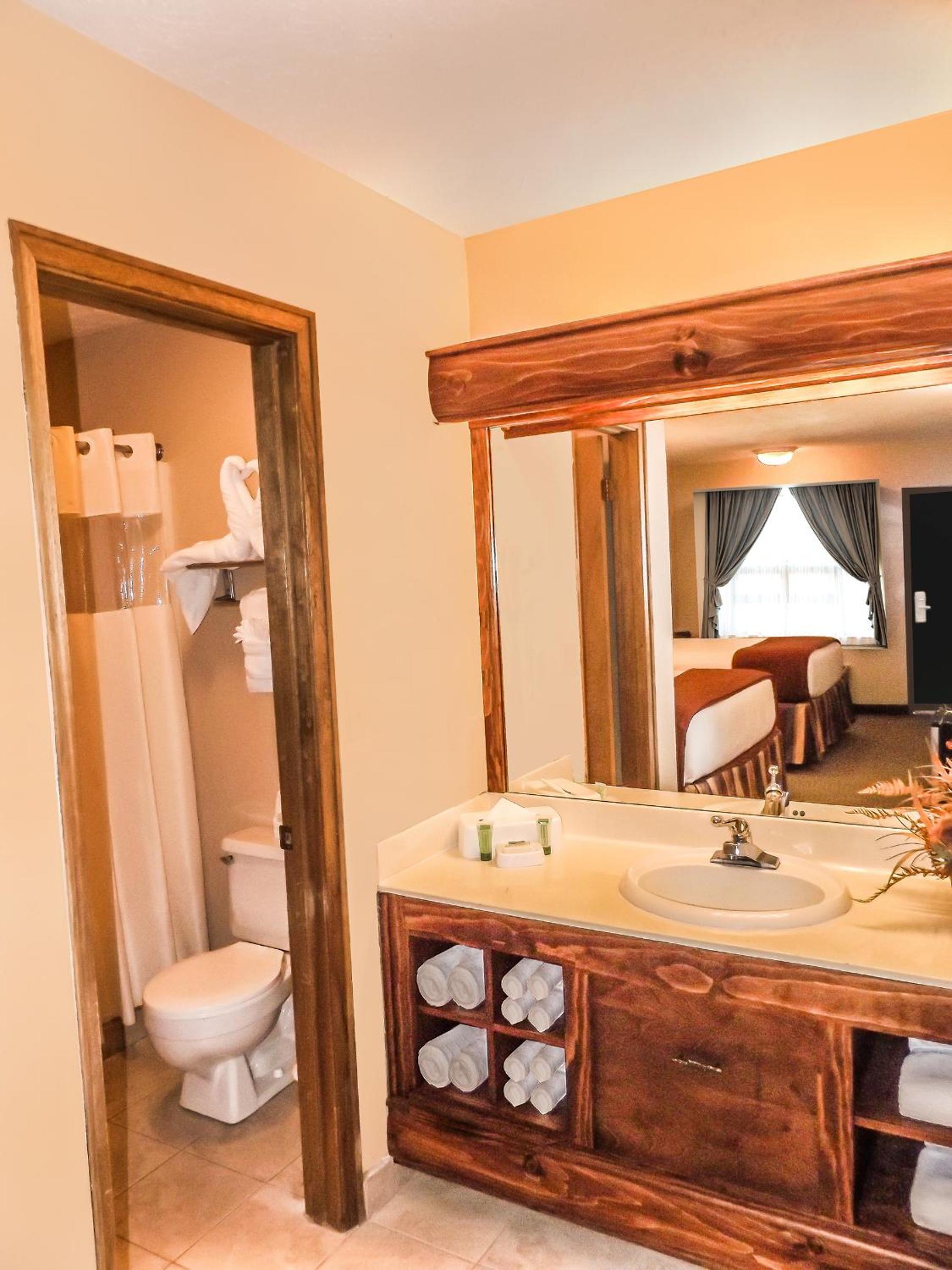 Wild Bear Inn photo 30