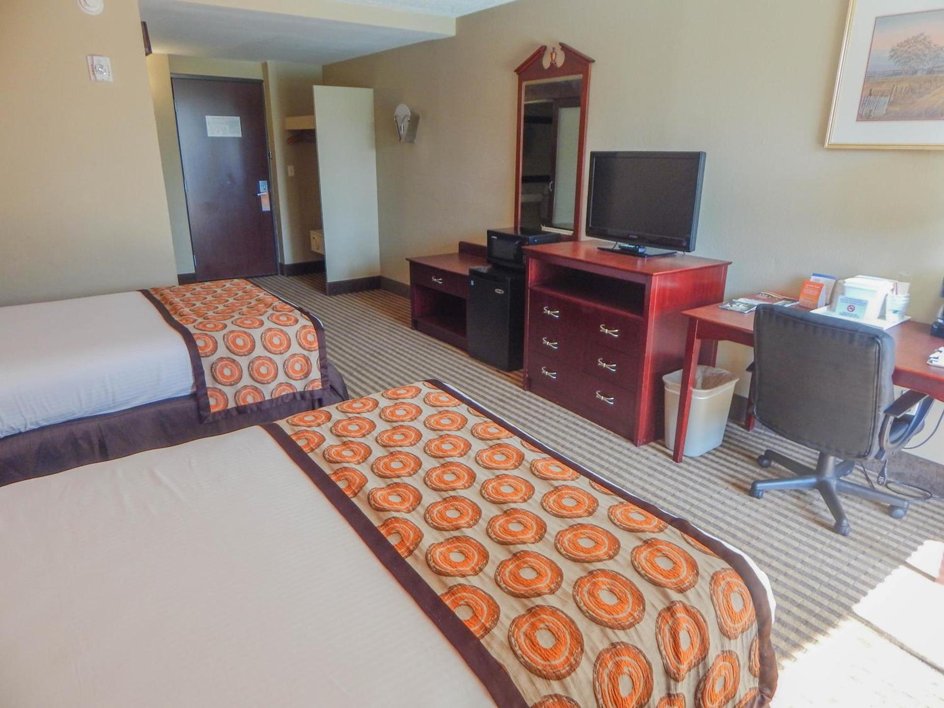 Howard Johnson by Wyndham Arlington Ballpark / Six Flags photo 30