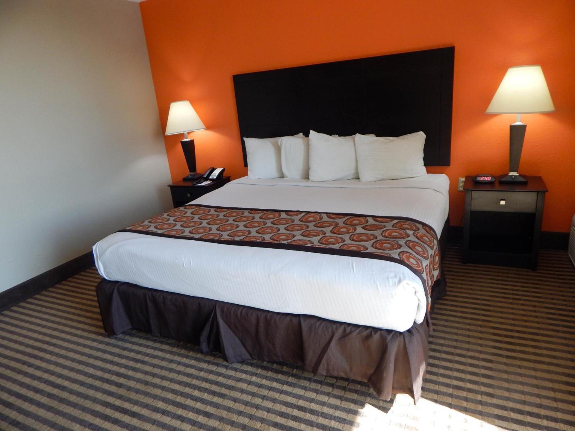 Howard Johnson by Wyndham Arlington Ballpark / Six Flags photo 37