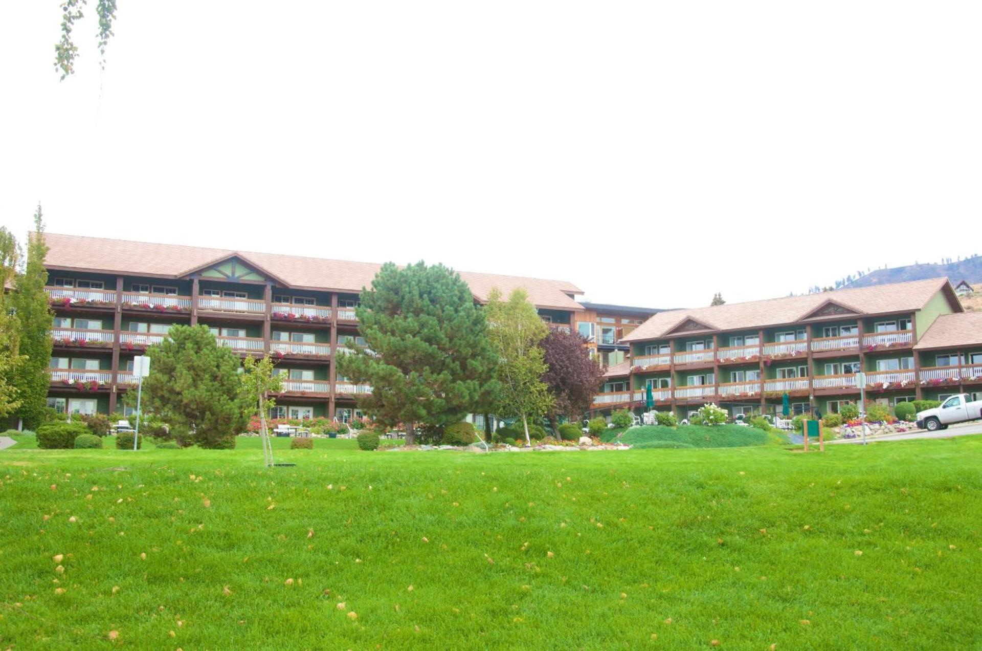 Lakeside Lodge and Suites photo 46