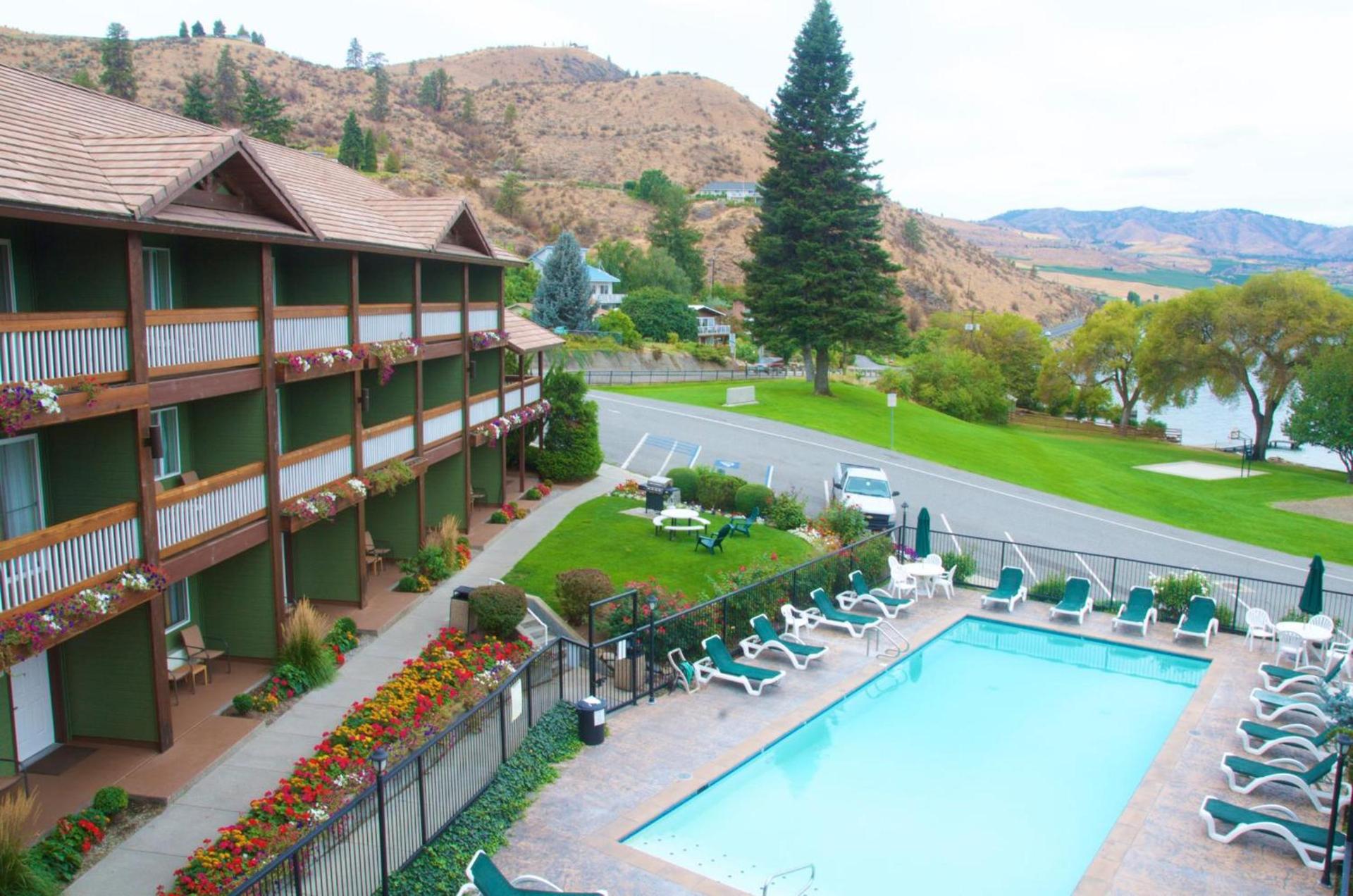 Lakeside Lodge and Suites photo 42