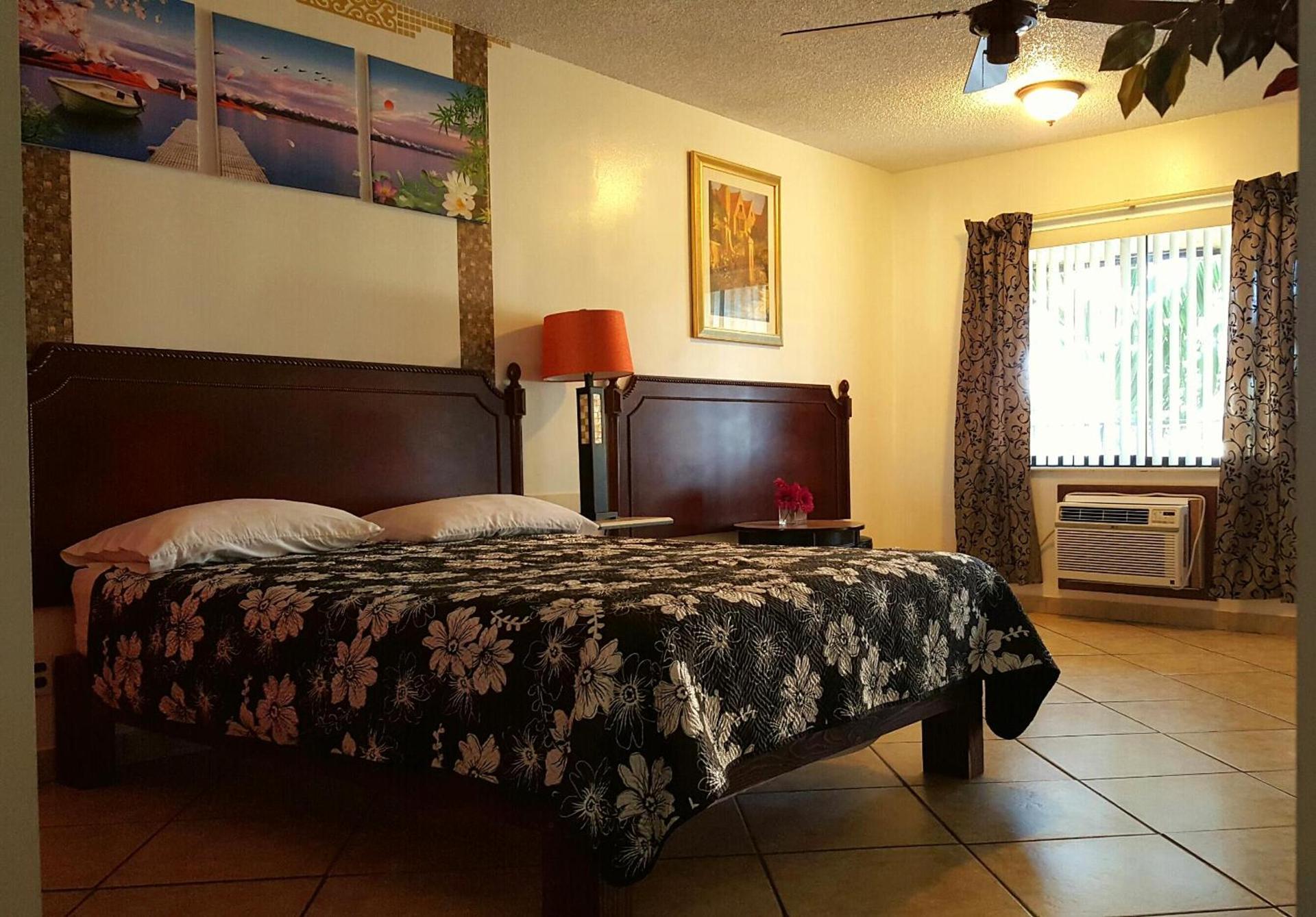 Lago Motor Inn photo 19