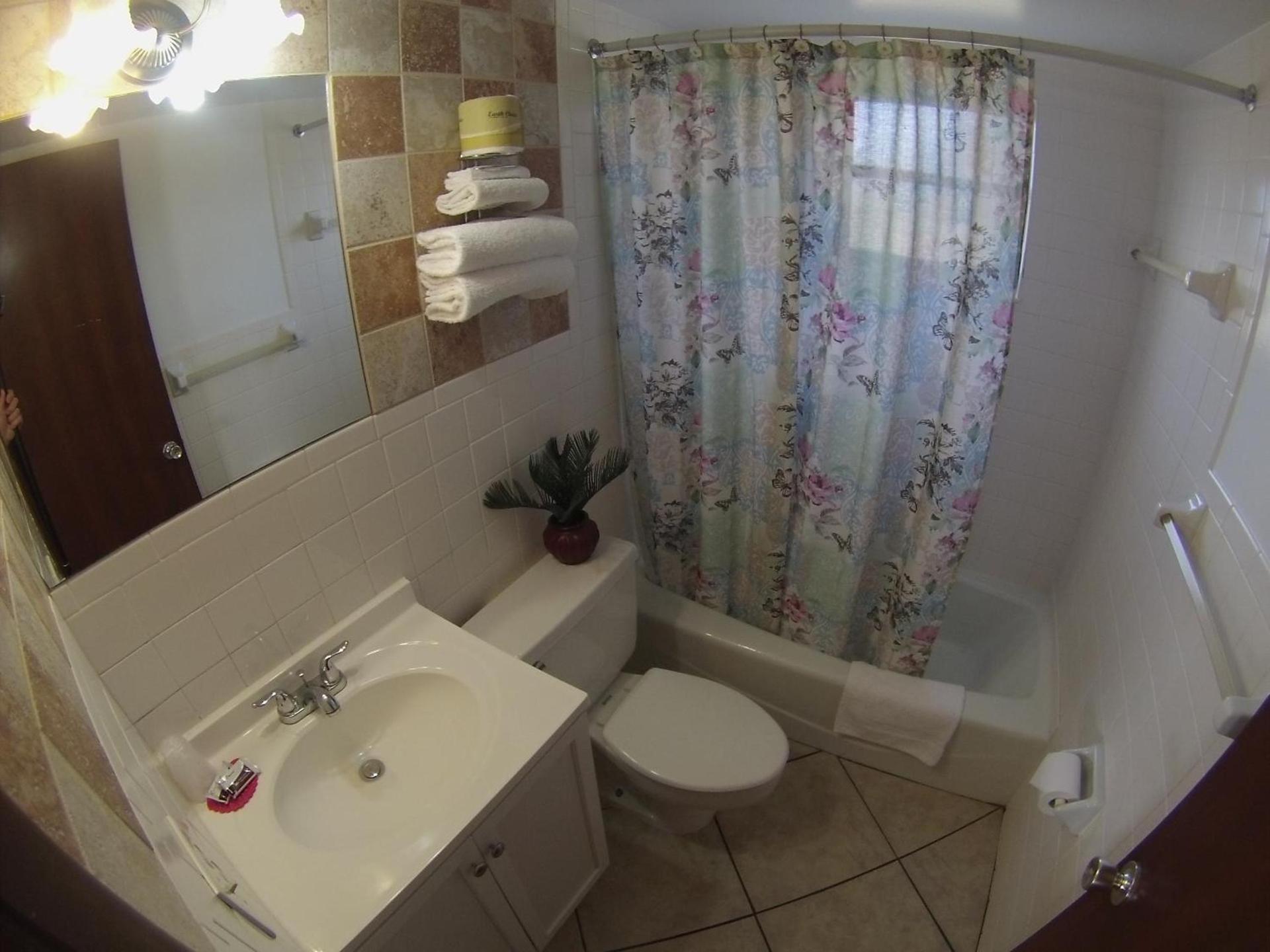 Lago Motor Inn photo 34