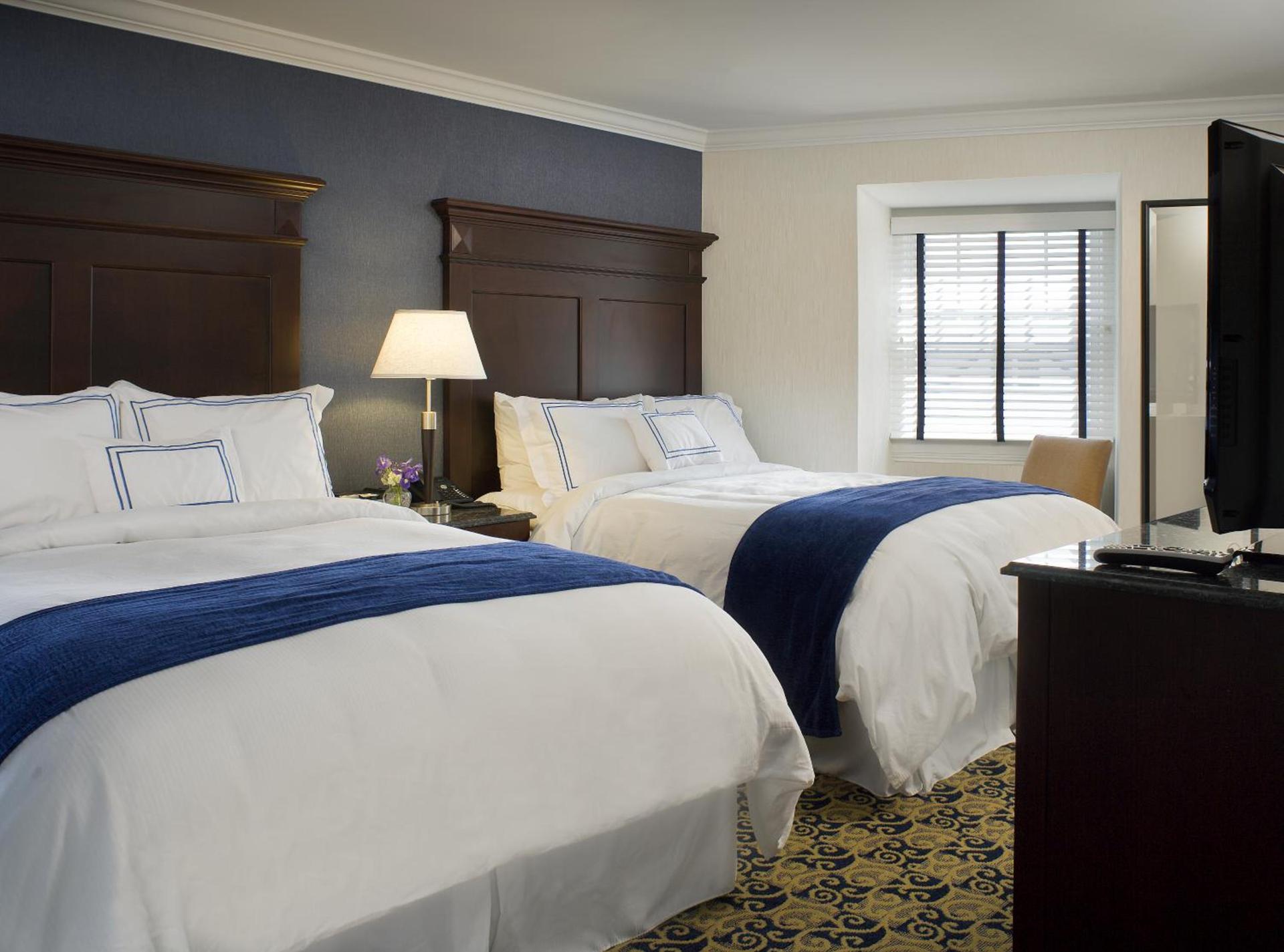 Newport Beach Hotel & Suites photo 19