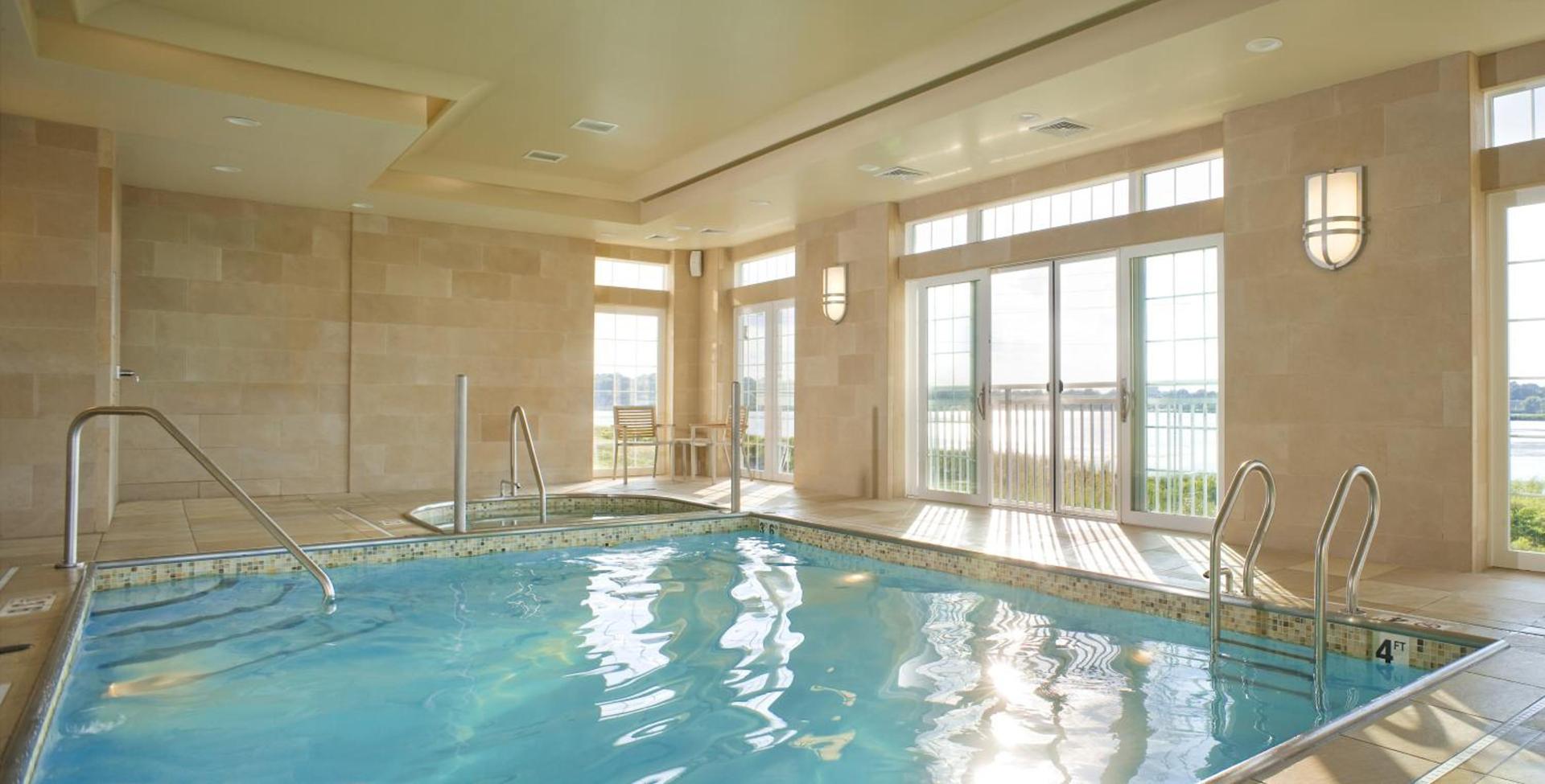 Newport Beach Hotel & Suites photo 18