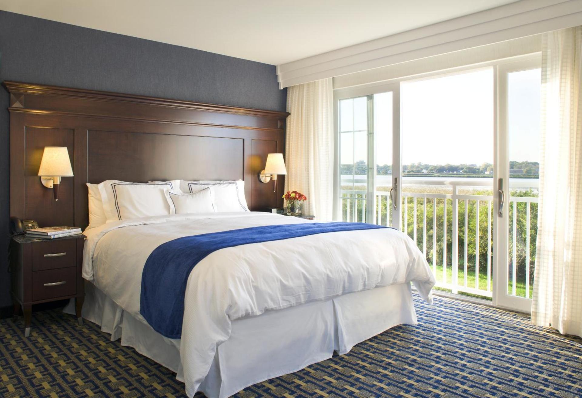 Newport Beach Hotel & Suites photo 34