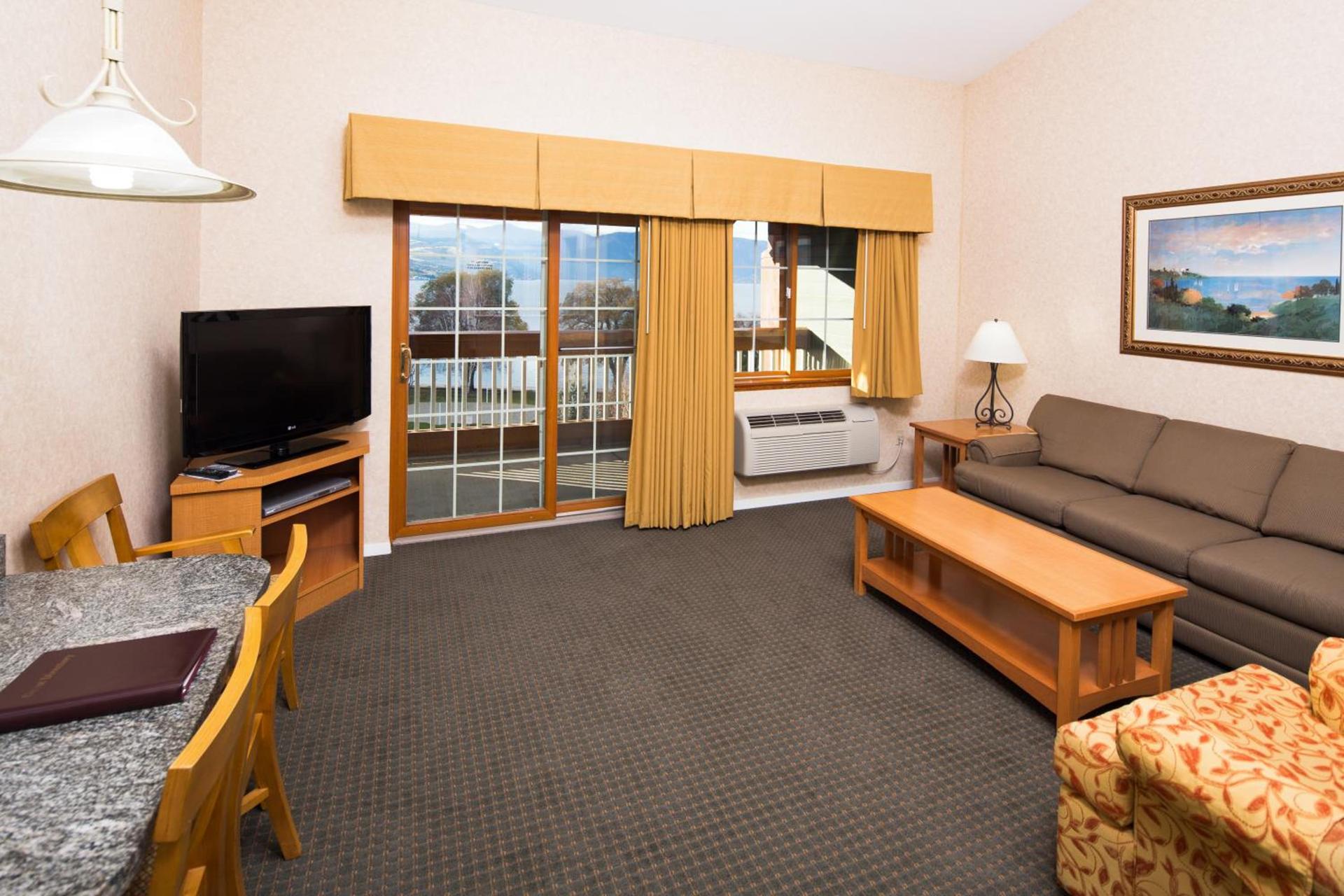 Lakeside Lodge and Suites photo 49