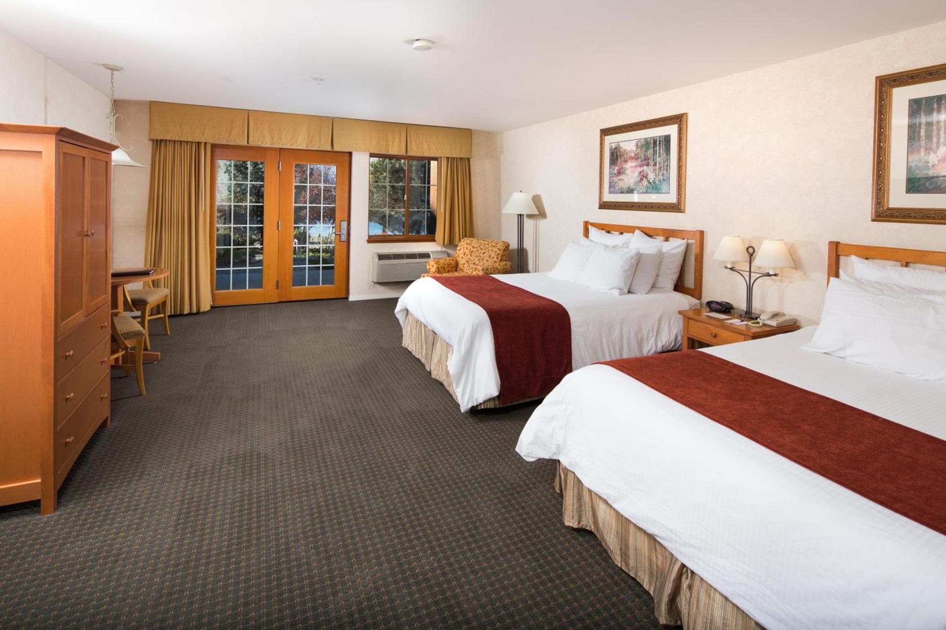 Lakeside Lodge and Suites photo 99