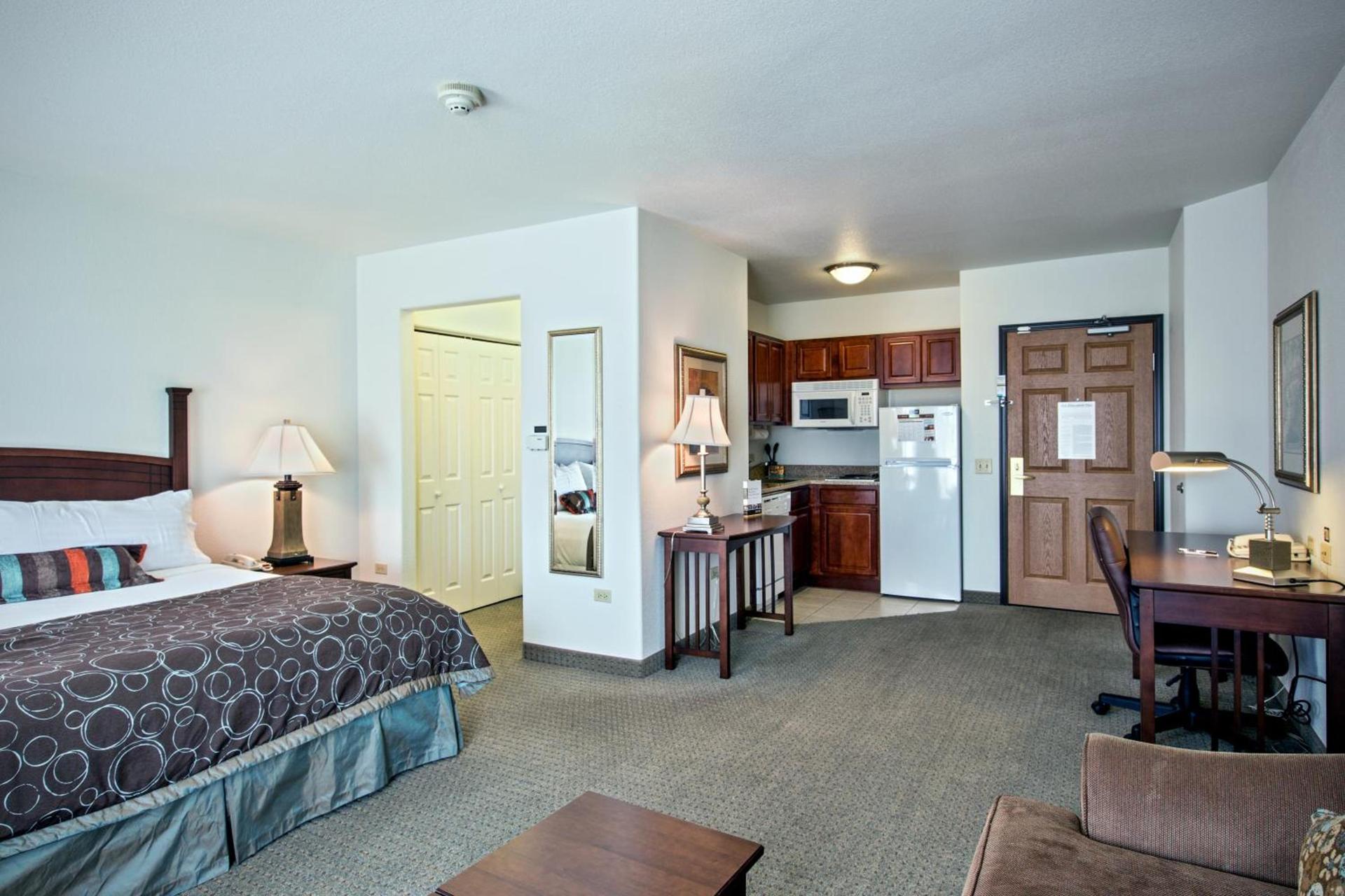 Staybridge Suites Rockford by IHG photo 11