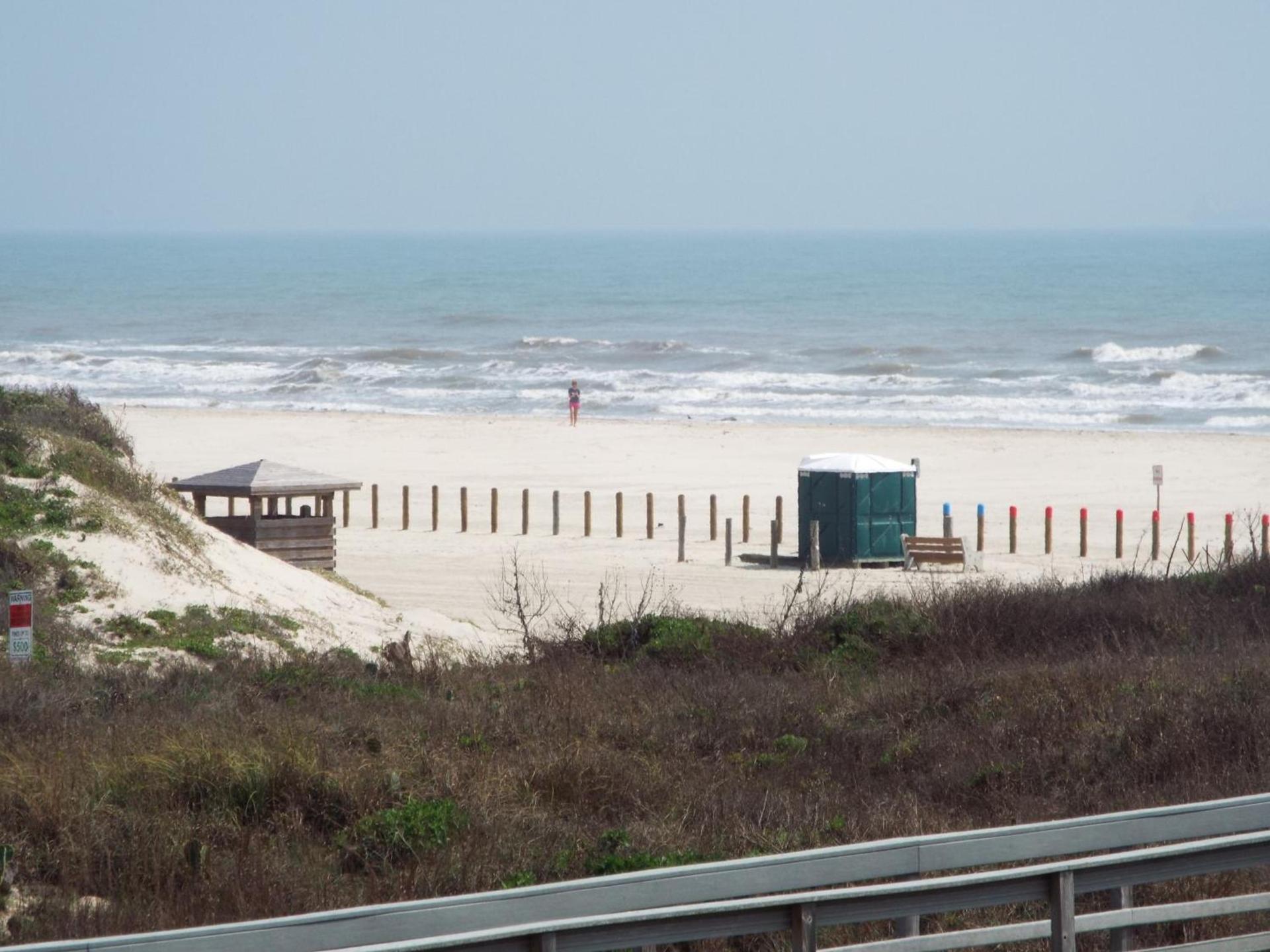 Executive Keys Condominiums on the Beach photo 15