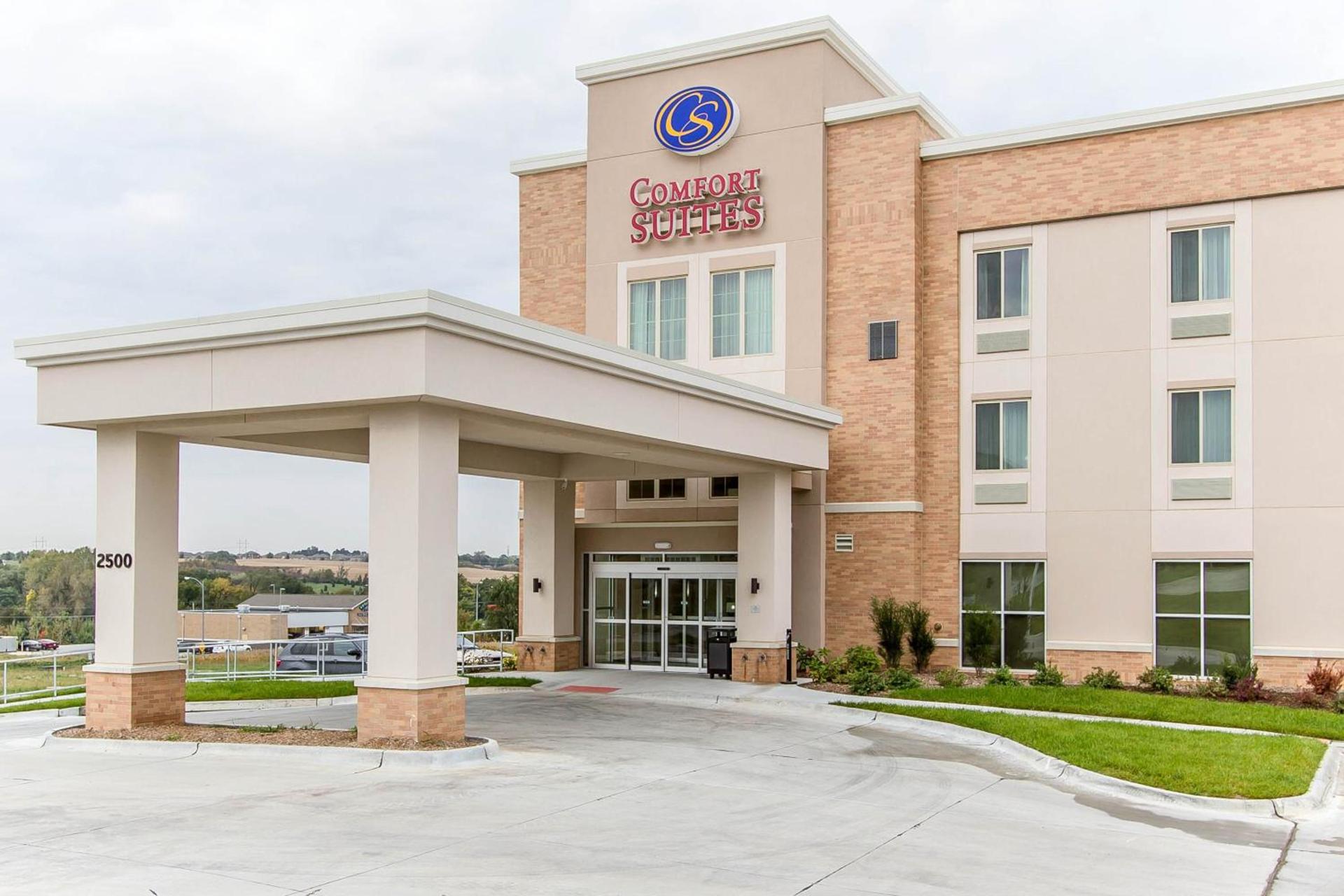 Comfort Suites West Omaha photo 19