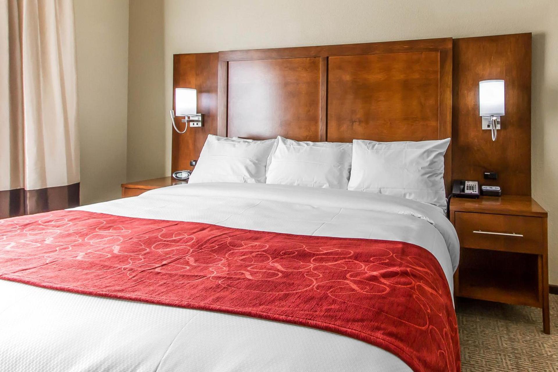 Comfort Suites West Omaha photo 29