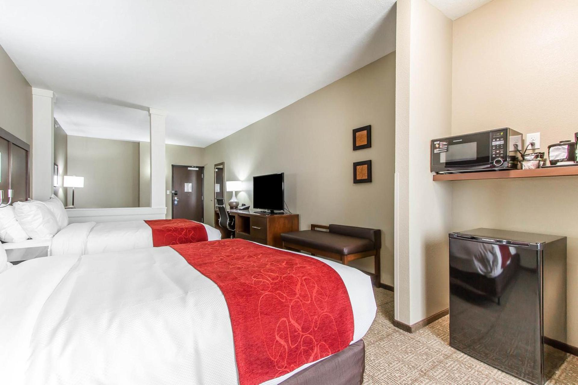 Comfort Suites West Omaha photo 31