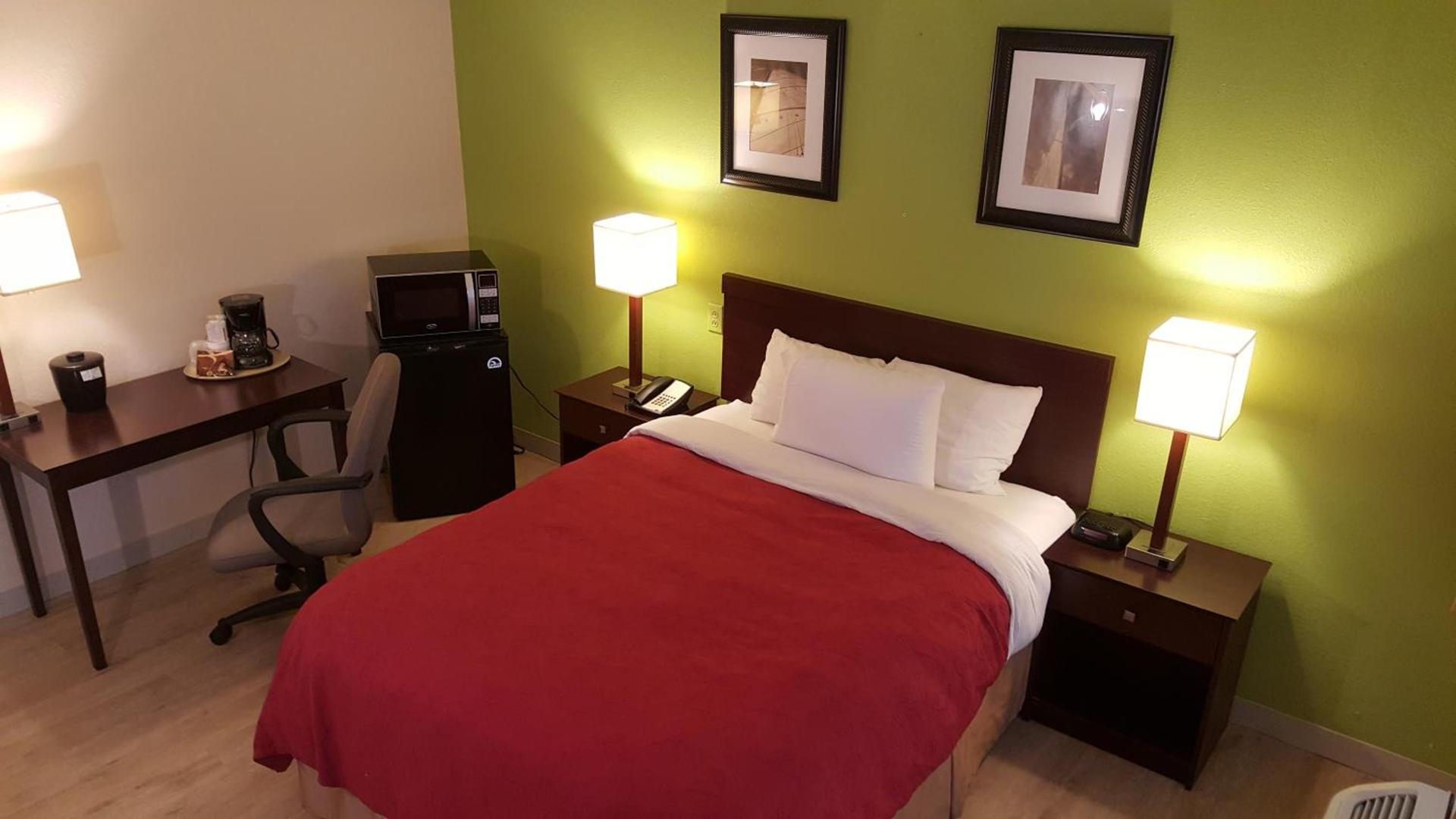 Waterfront Inn PHL Airport photo 12