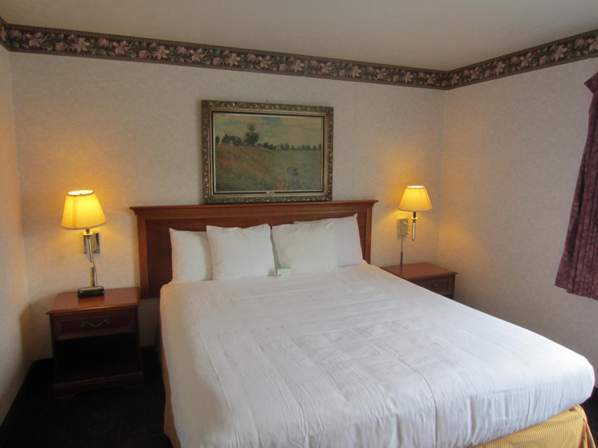 Cherry Orchard Inn photo 26