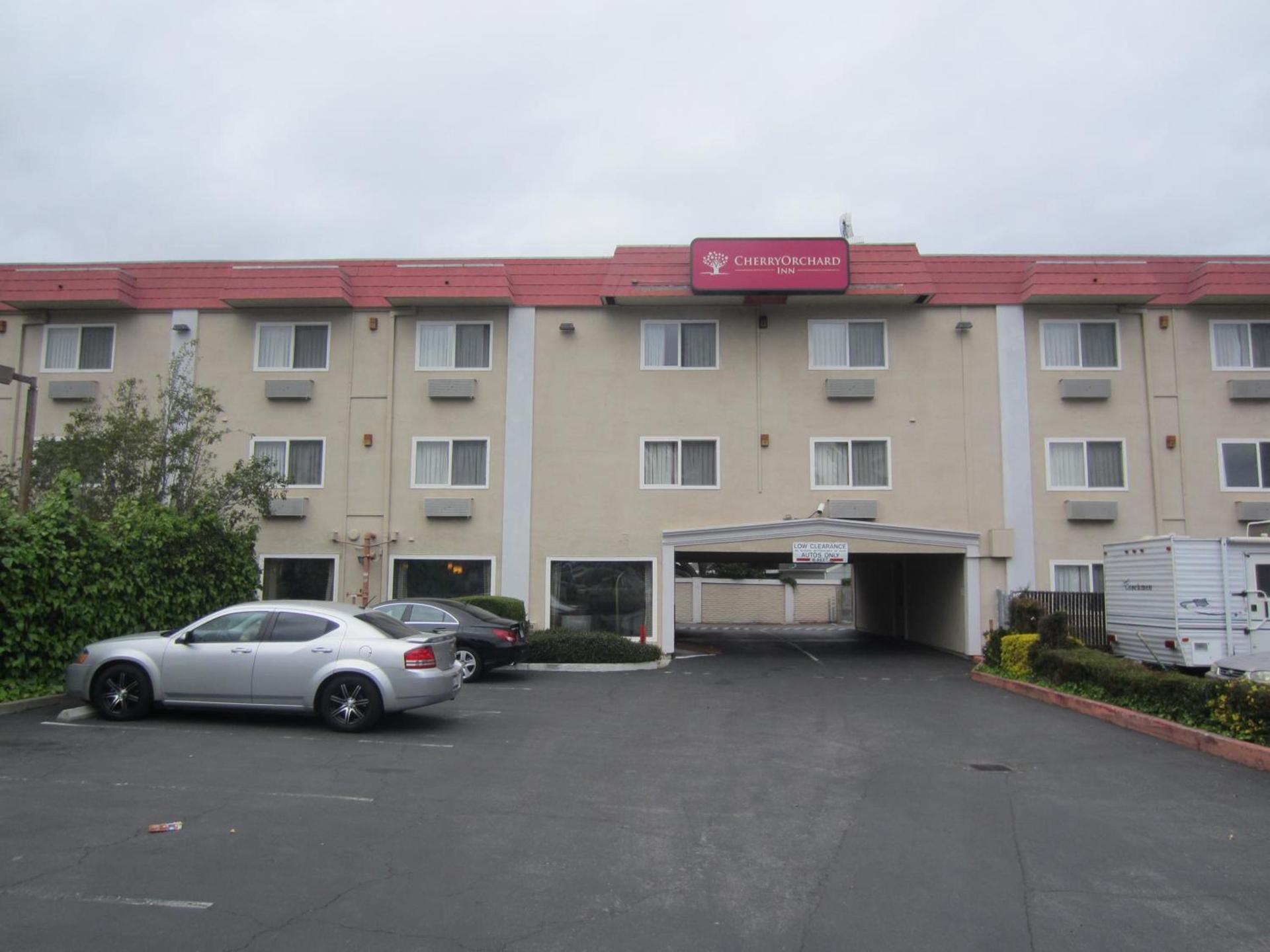 Cherry Orchard Inn photo 5