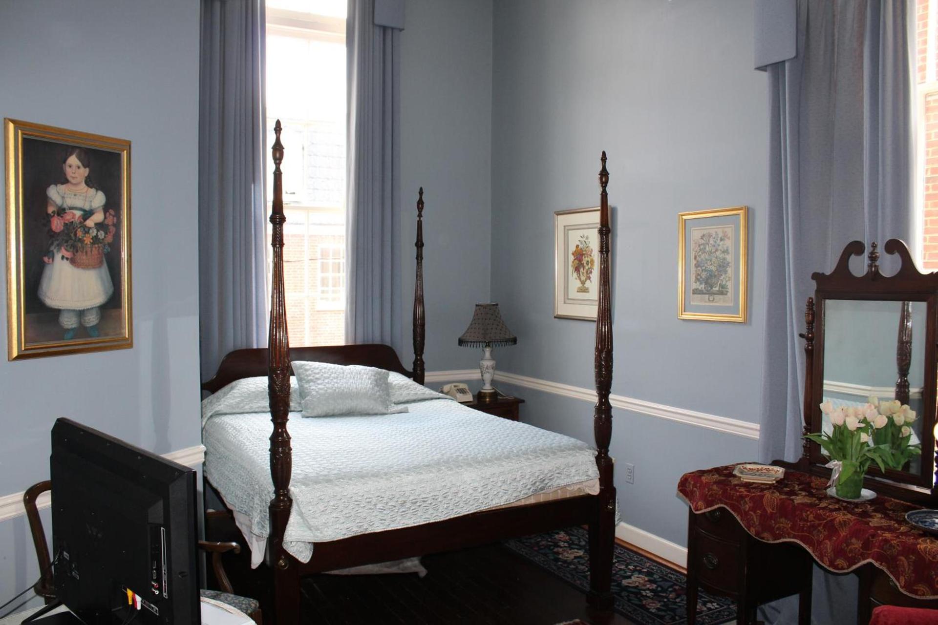 Leesburg Colonial Inn photo 33