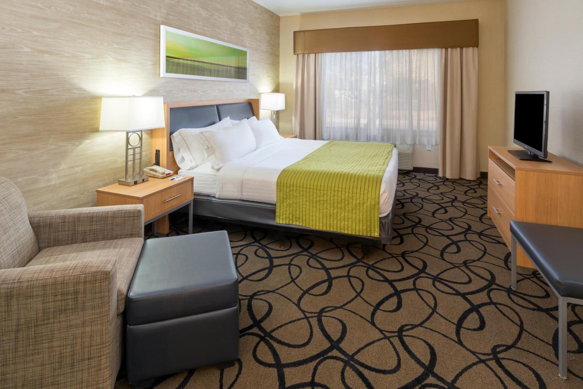 Holiday Inn Express Hotel and Suites - Henderson by IHG photo 11