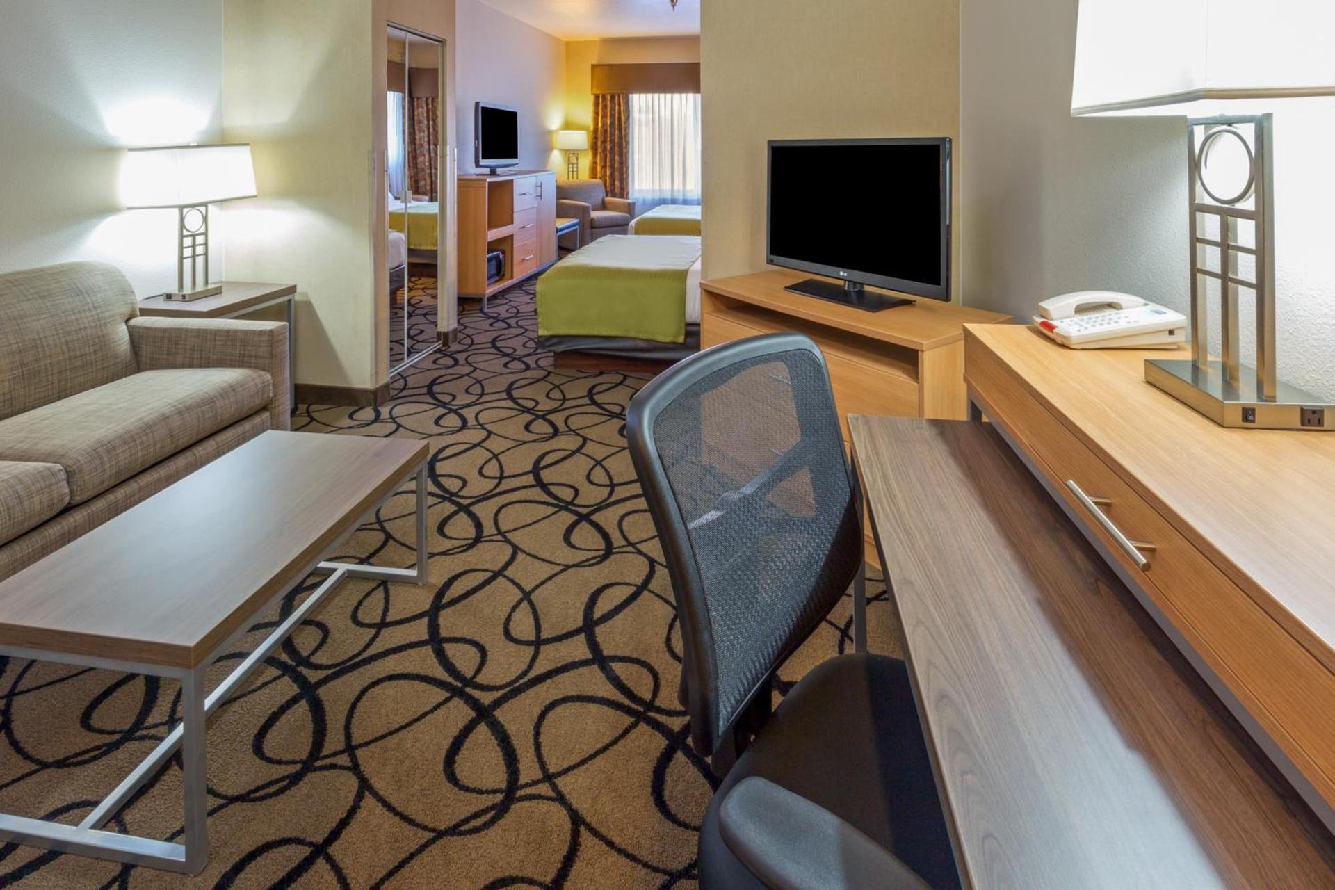 Holiday Inn Express Hotel and Suites - Henderson by IHG photo 13