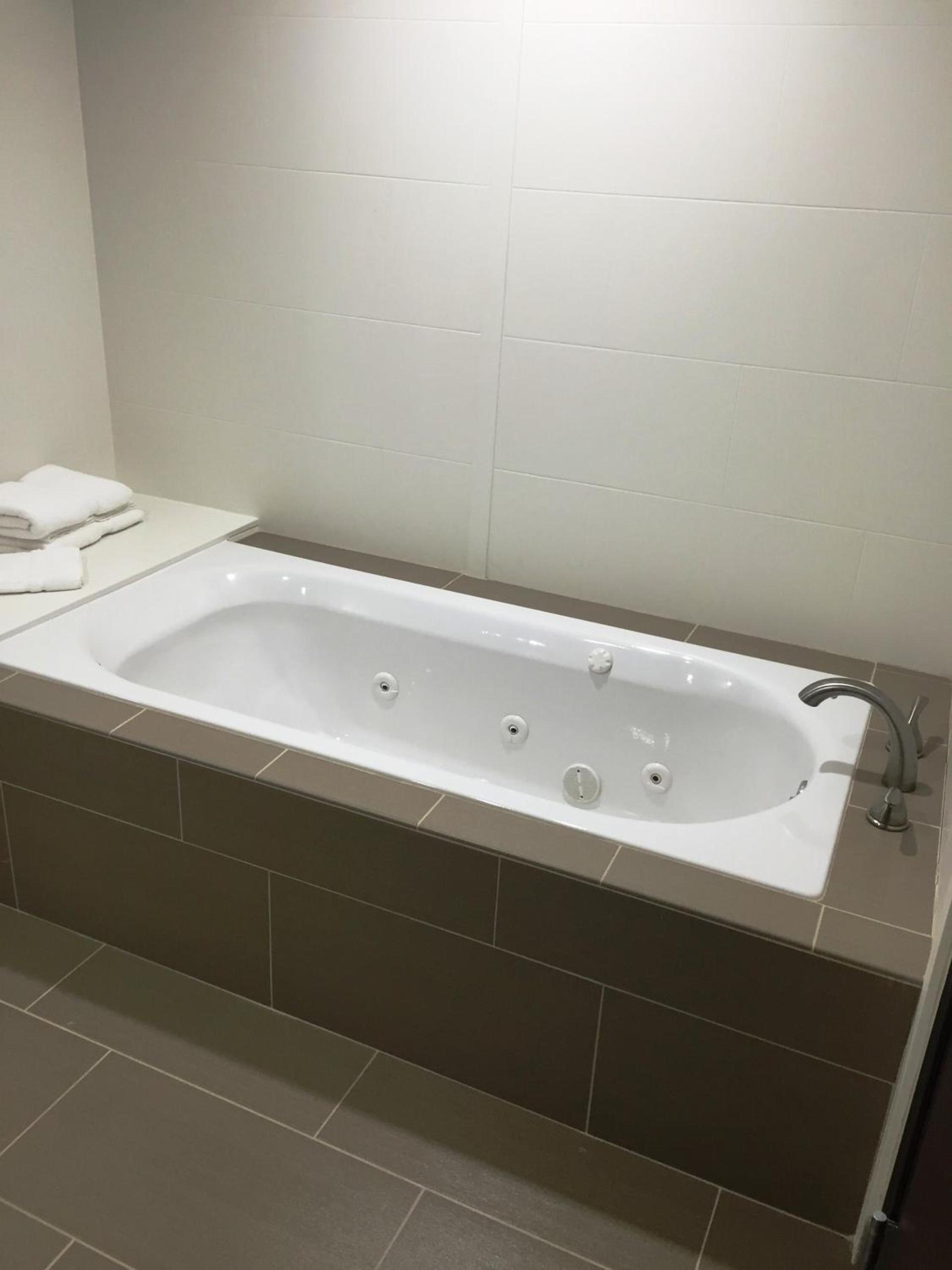 Comfort Suites West Omaha photo 60