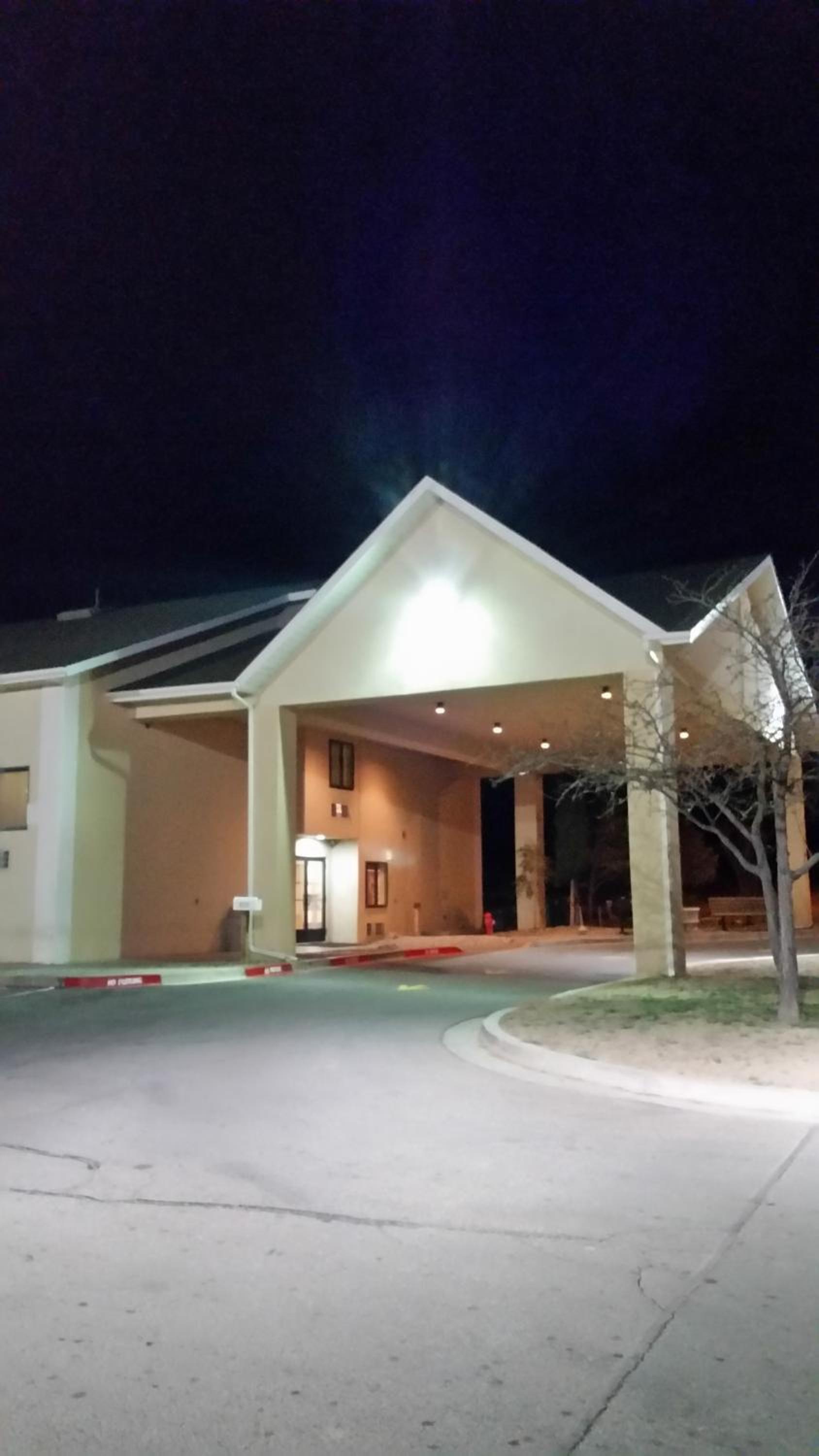 Travelodge by Wyndham Belen photo 2