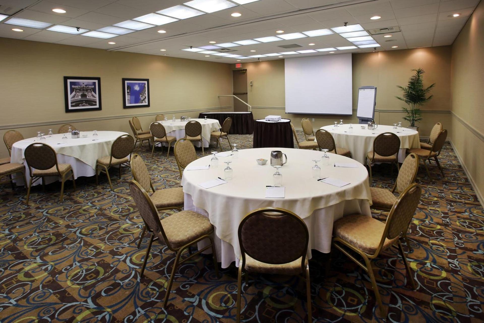 Radisson Hotel Philadelphia Northeast photo 36