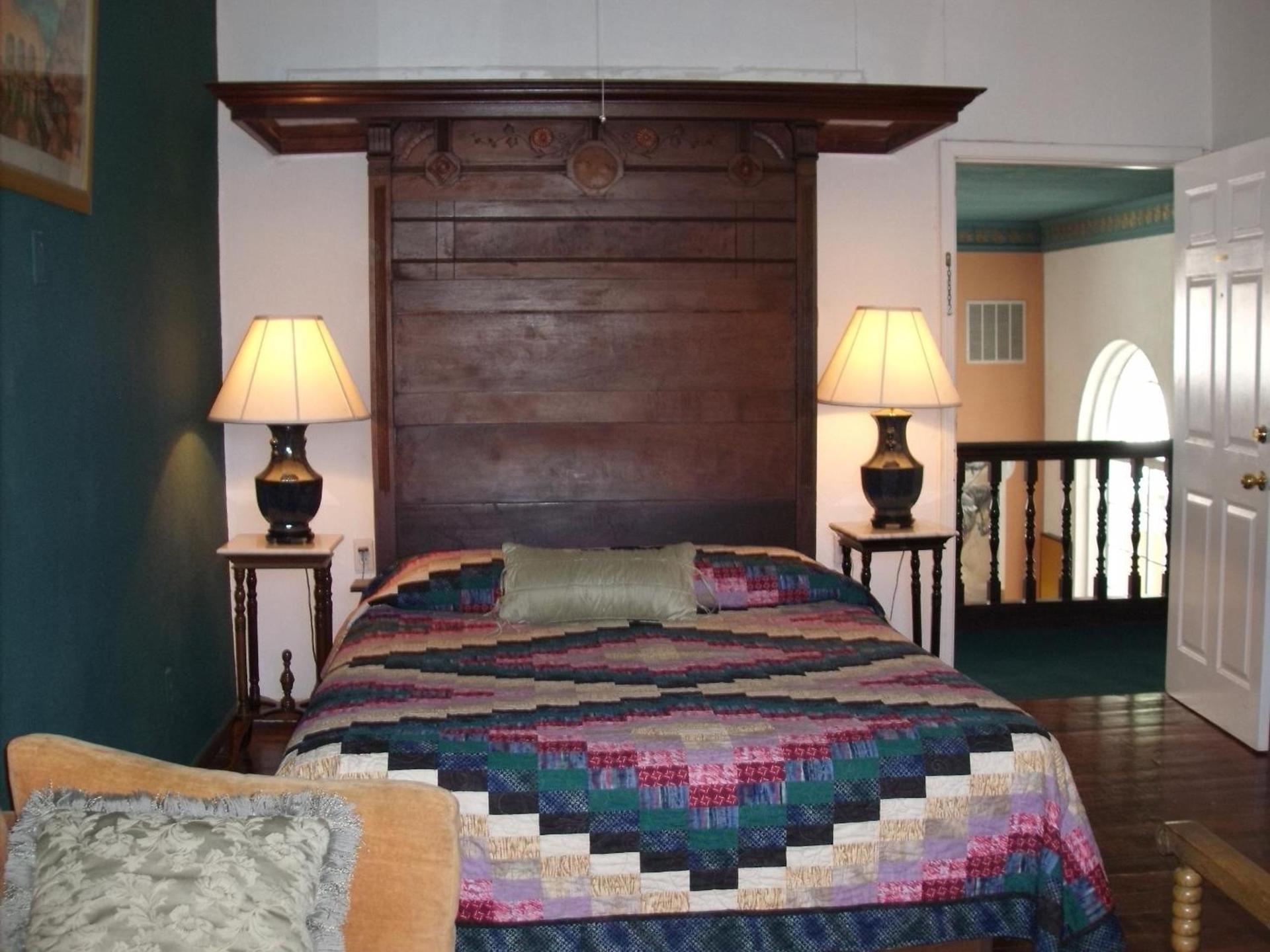 Lundeen Inn of the Arts photo 2