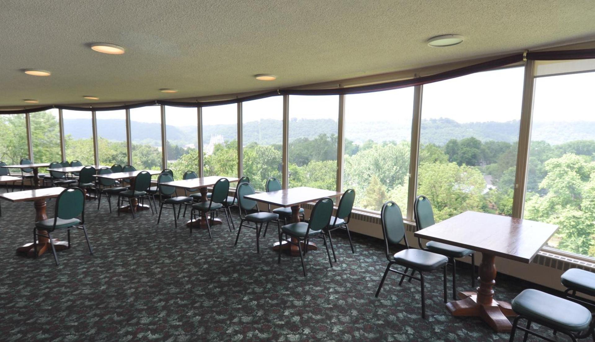 Hillside Inn photo 23