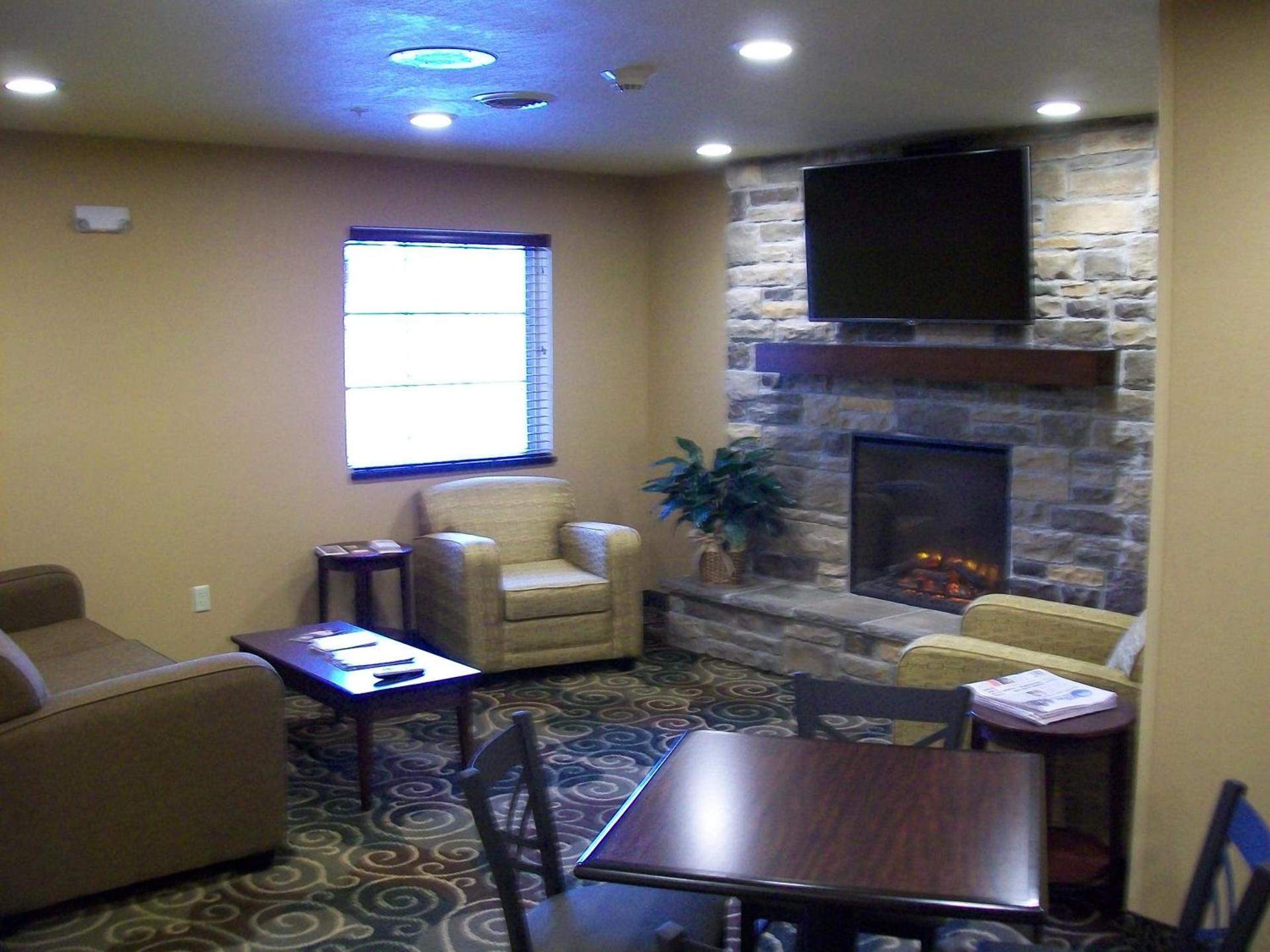 Cobblestone Inn & Suites - Ambridge, PA photo 39
