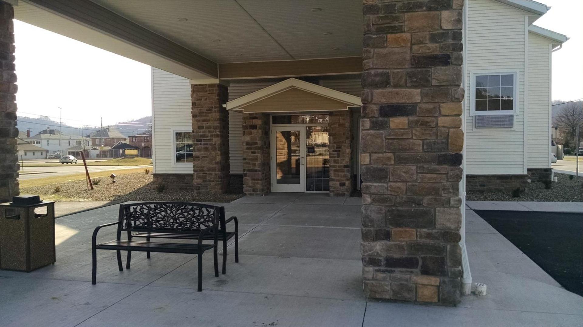 Cobblestone Inn & Suites - Ambridge, PA photo 2