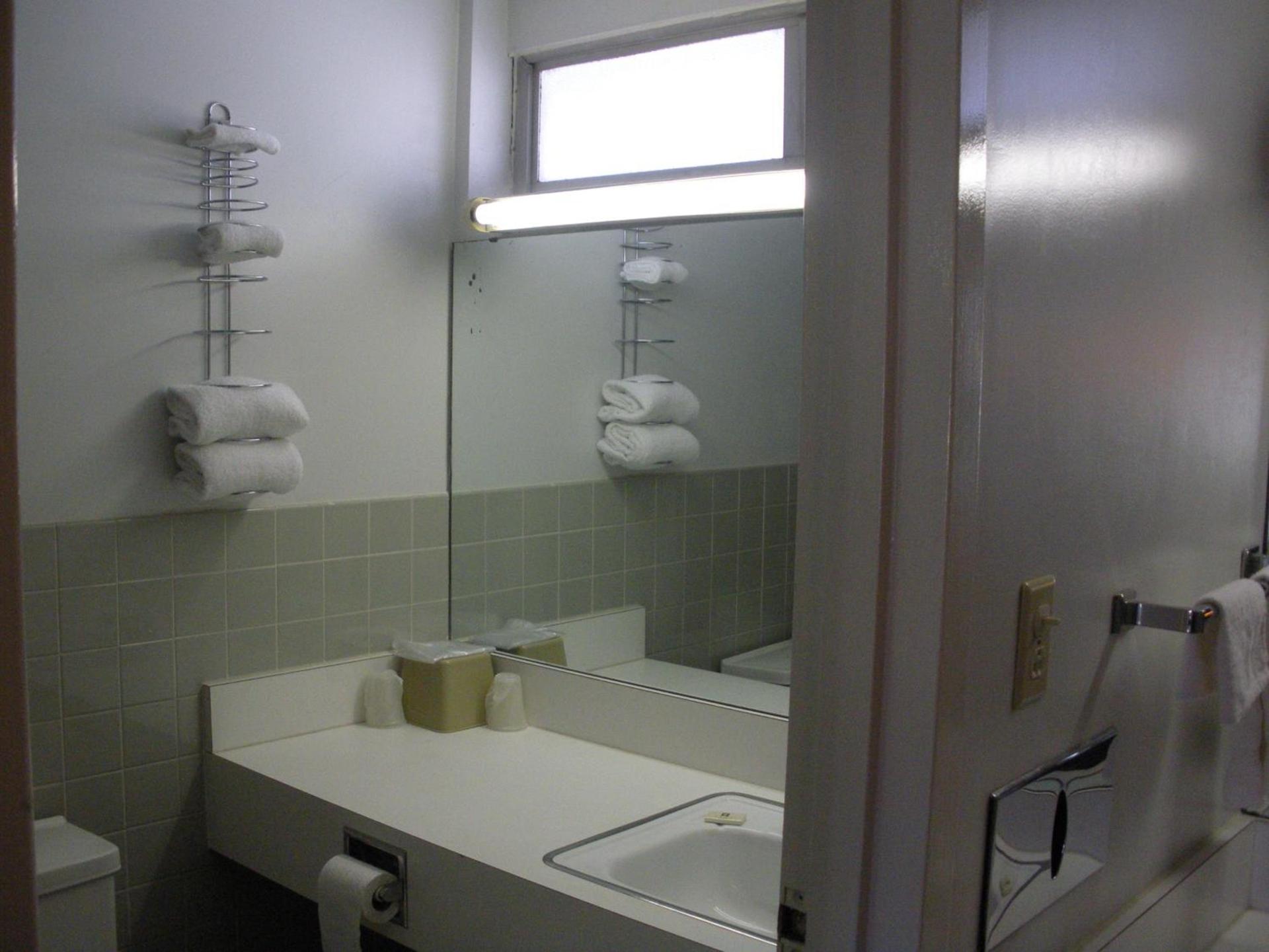 Kings Inn Cleveland photo 9