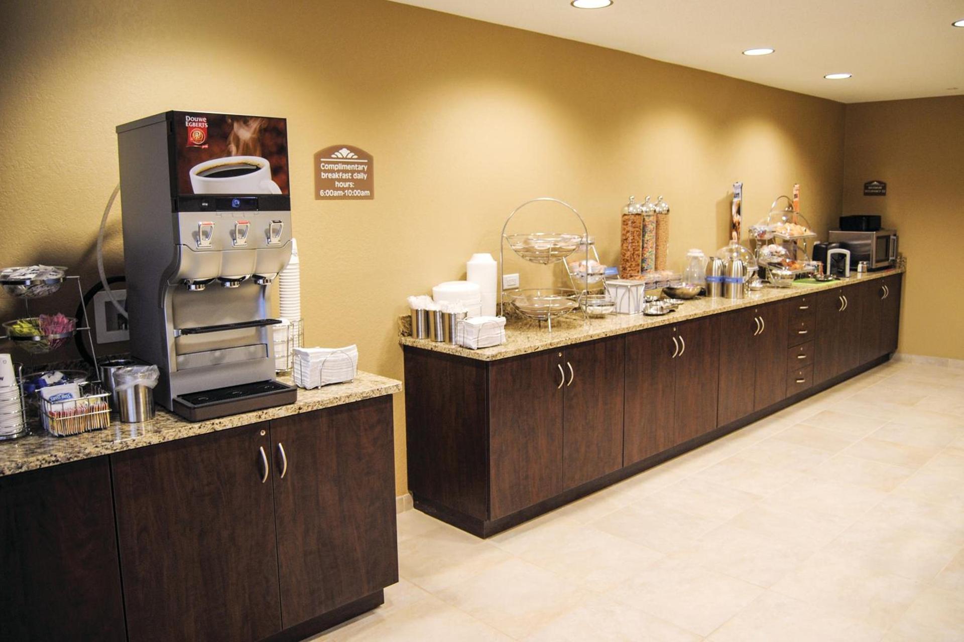 Microtel Inn & Suites By Wyndham Mineral Wells/Parkersburg photo 11