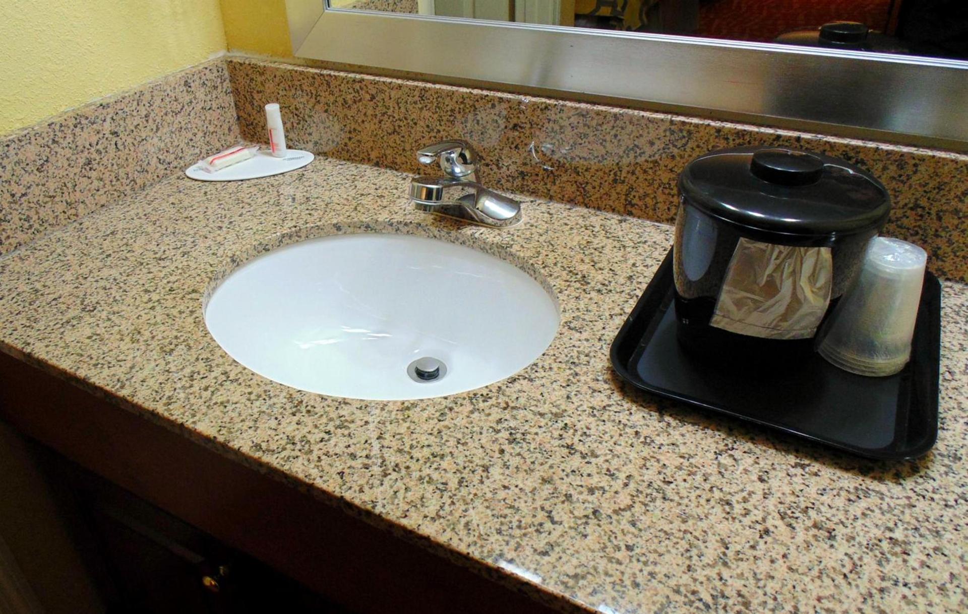 Baymont by Wyndham Sevierville Pigeon Forge photo 44