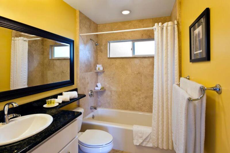 Monterey Peninsula Inn photo 5