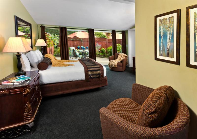 Monterey Peninsula Inn photo 26