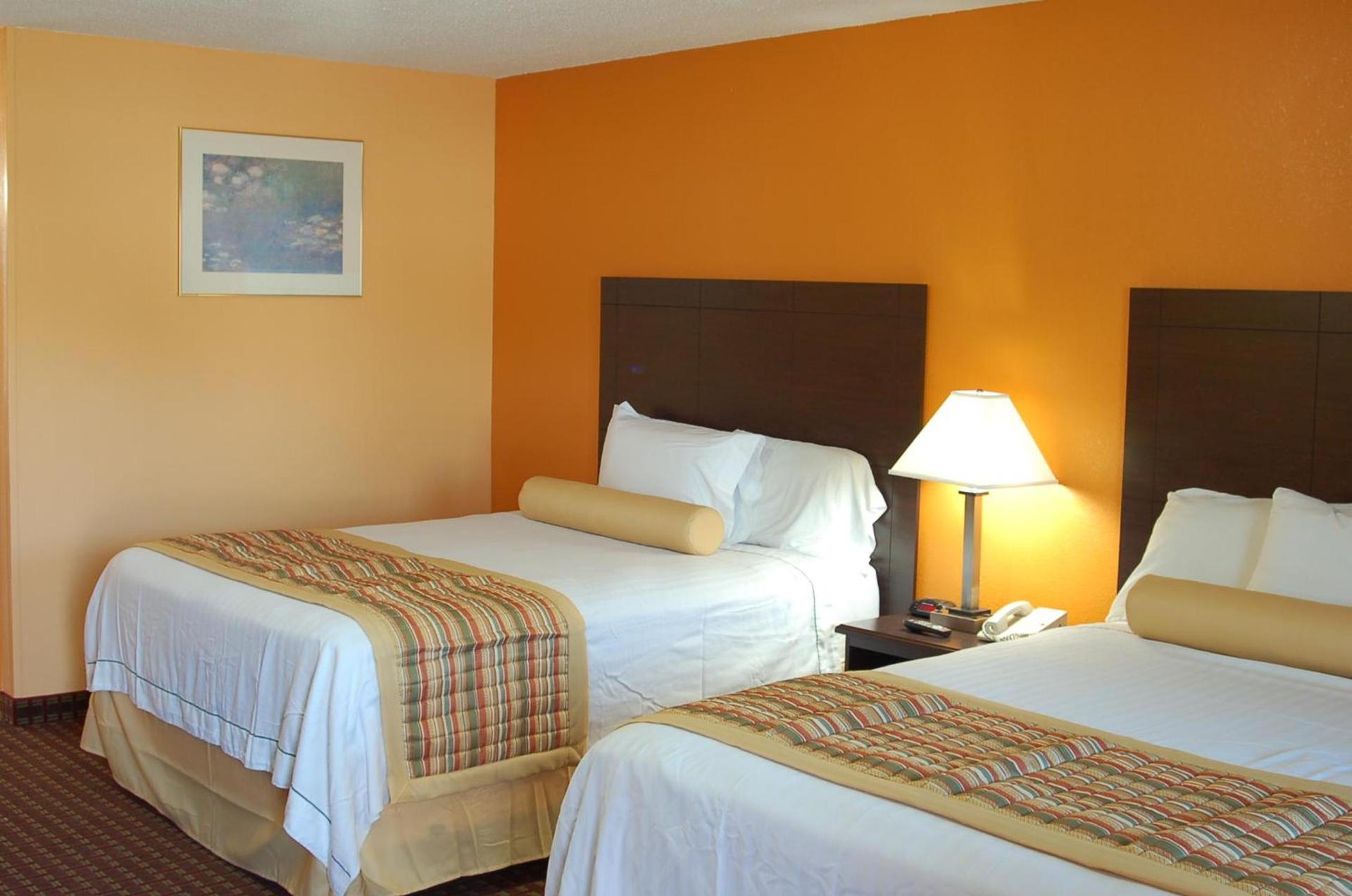 BLUE SKY INN Glens Falls-Saratoga-Lake George photo 6