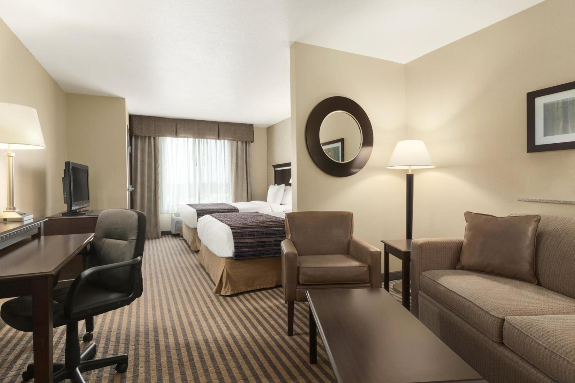 University Hotel Davis Area by IHG photo 13