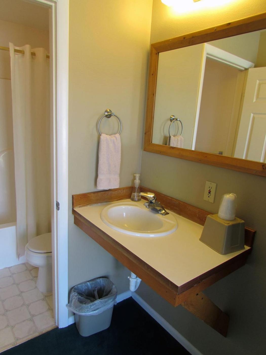 The Rim Rock Inn photo 50