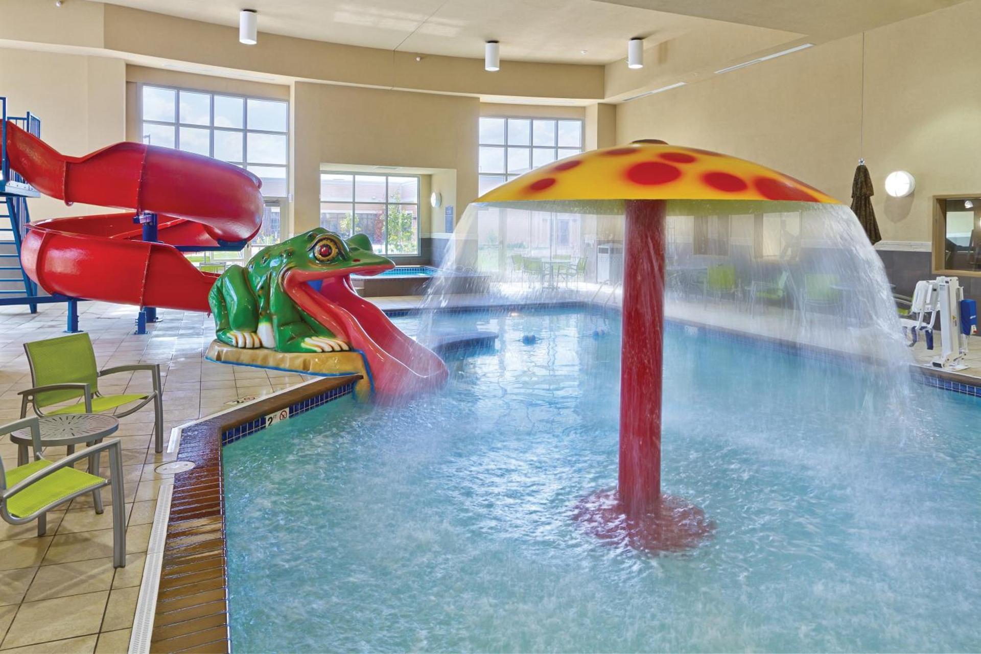 ClubHouse Hotel & Suites Fargo photo 2
