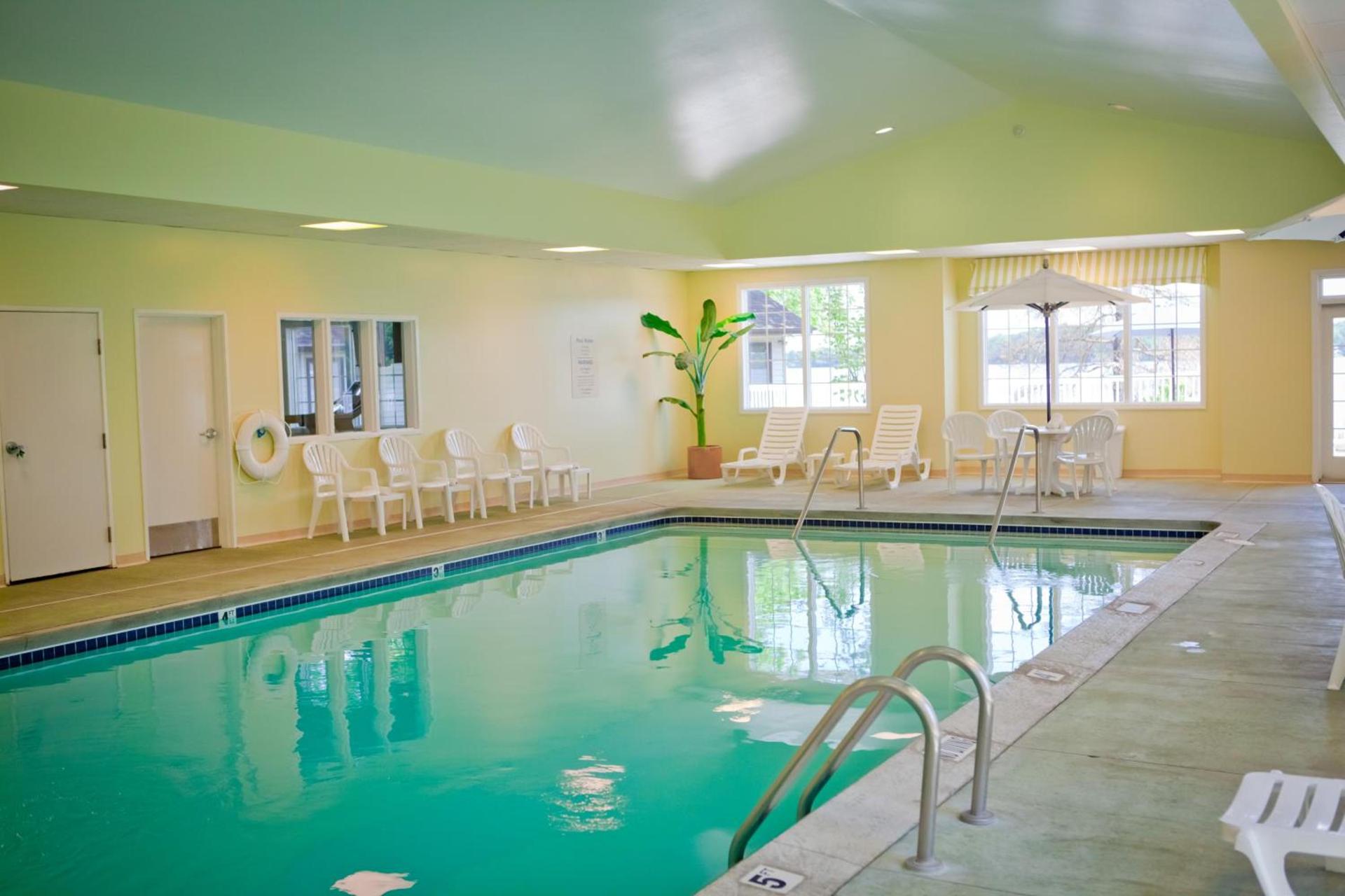 Bay Pointe Inn photo 36