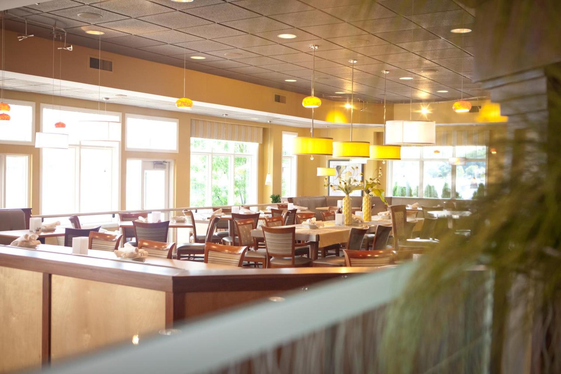 Bay Pointe Inn photo 24