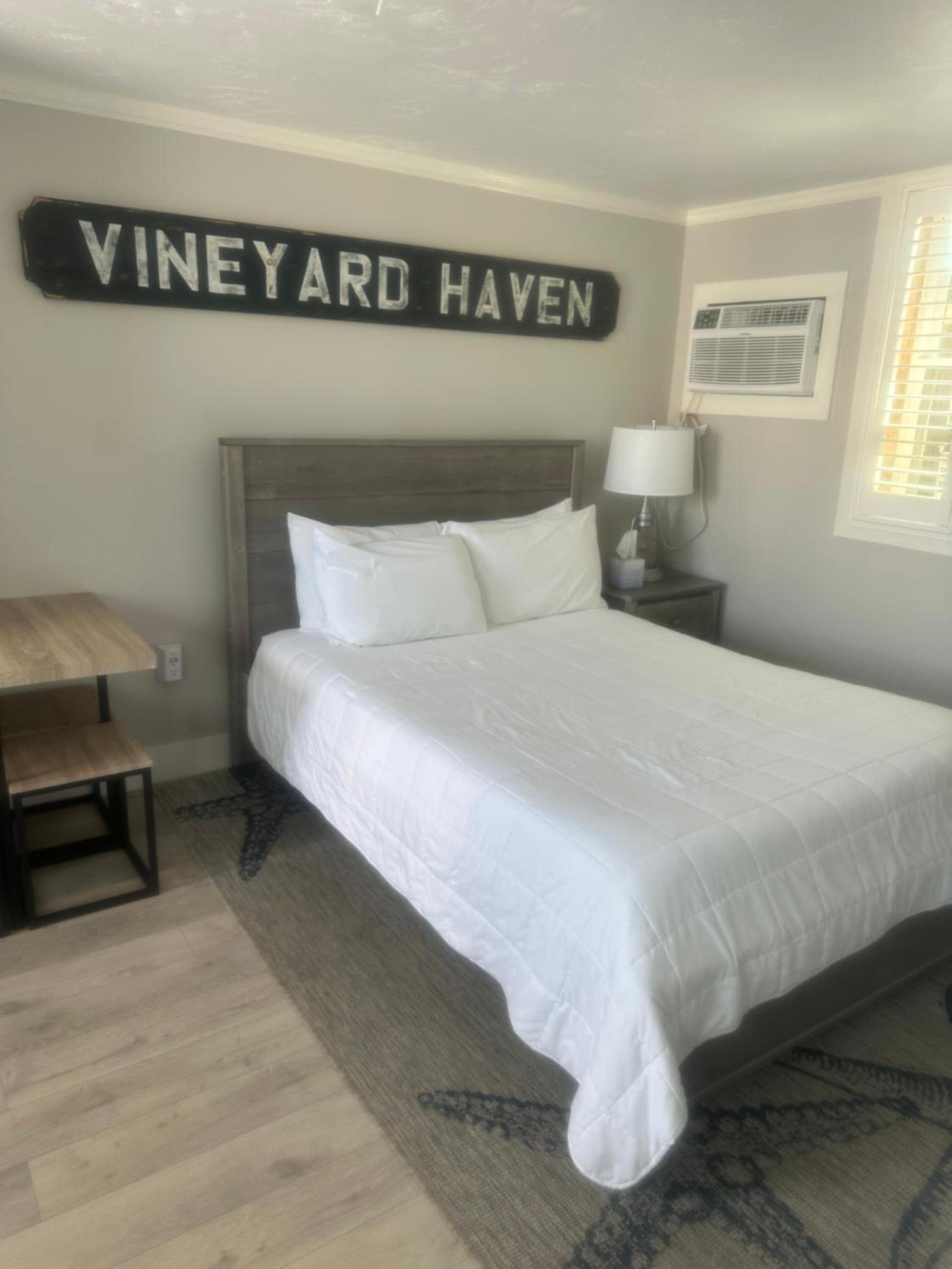 Vineyard Harbor Motel photo 20