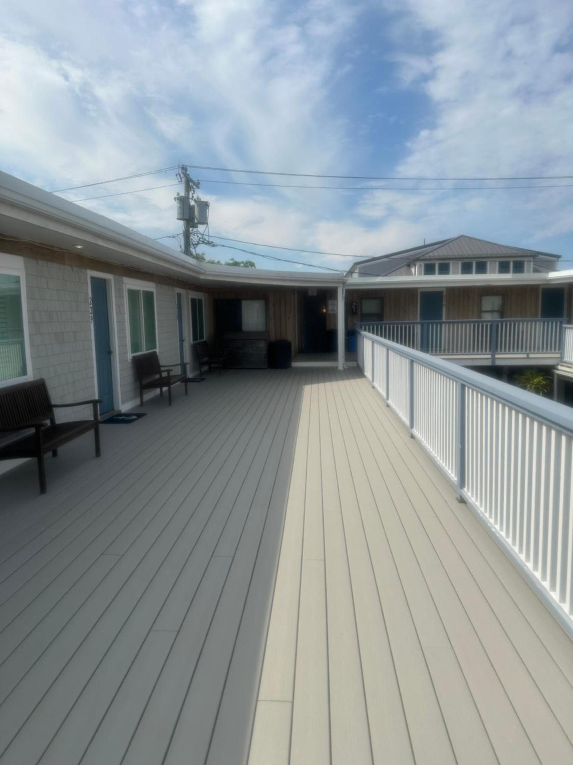 Vineyard Harbor Motel photo 5