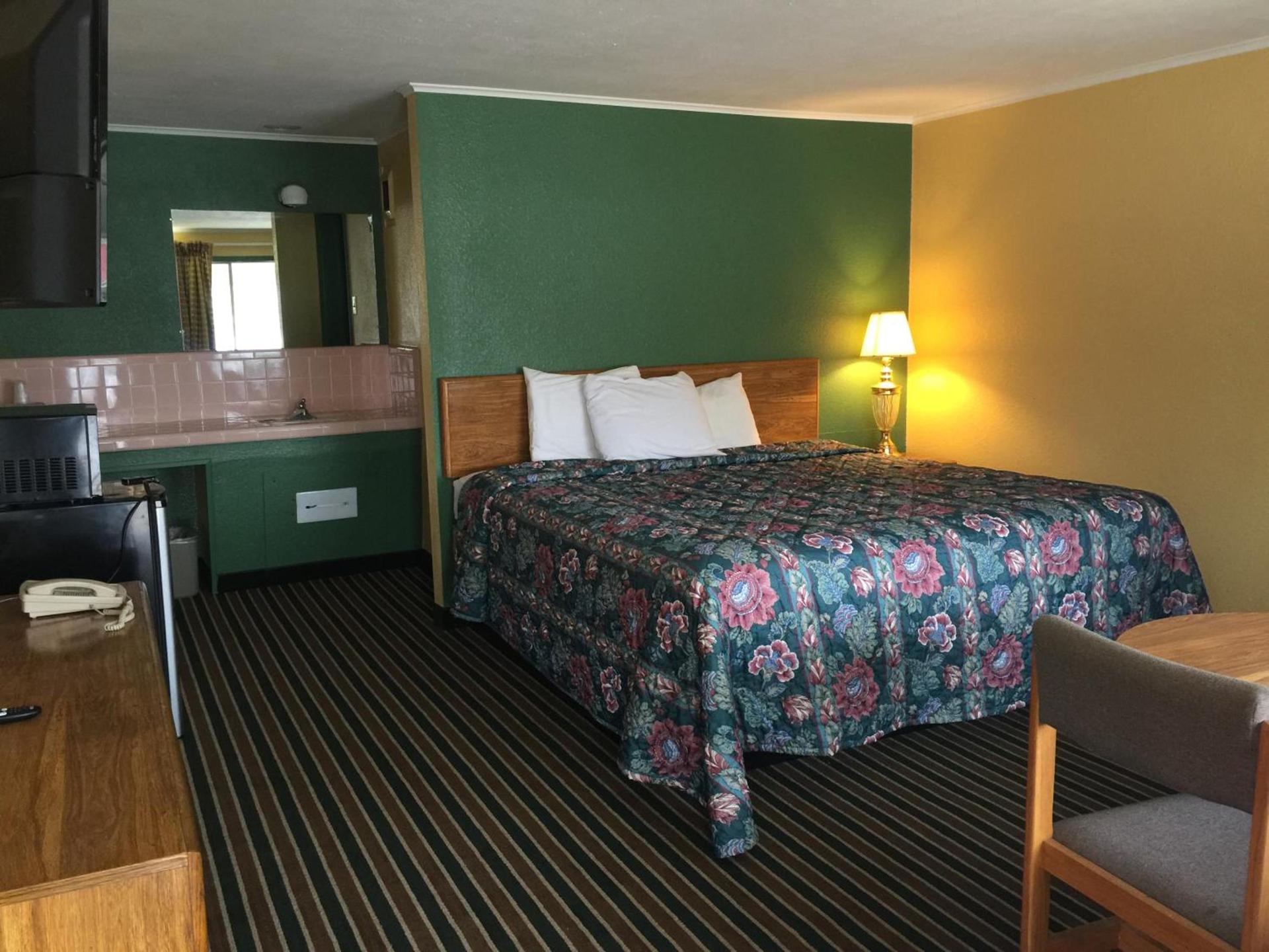 Family Budget Inn Harrison photo 2