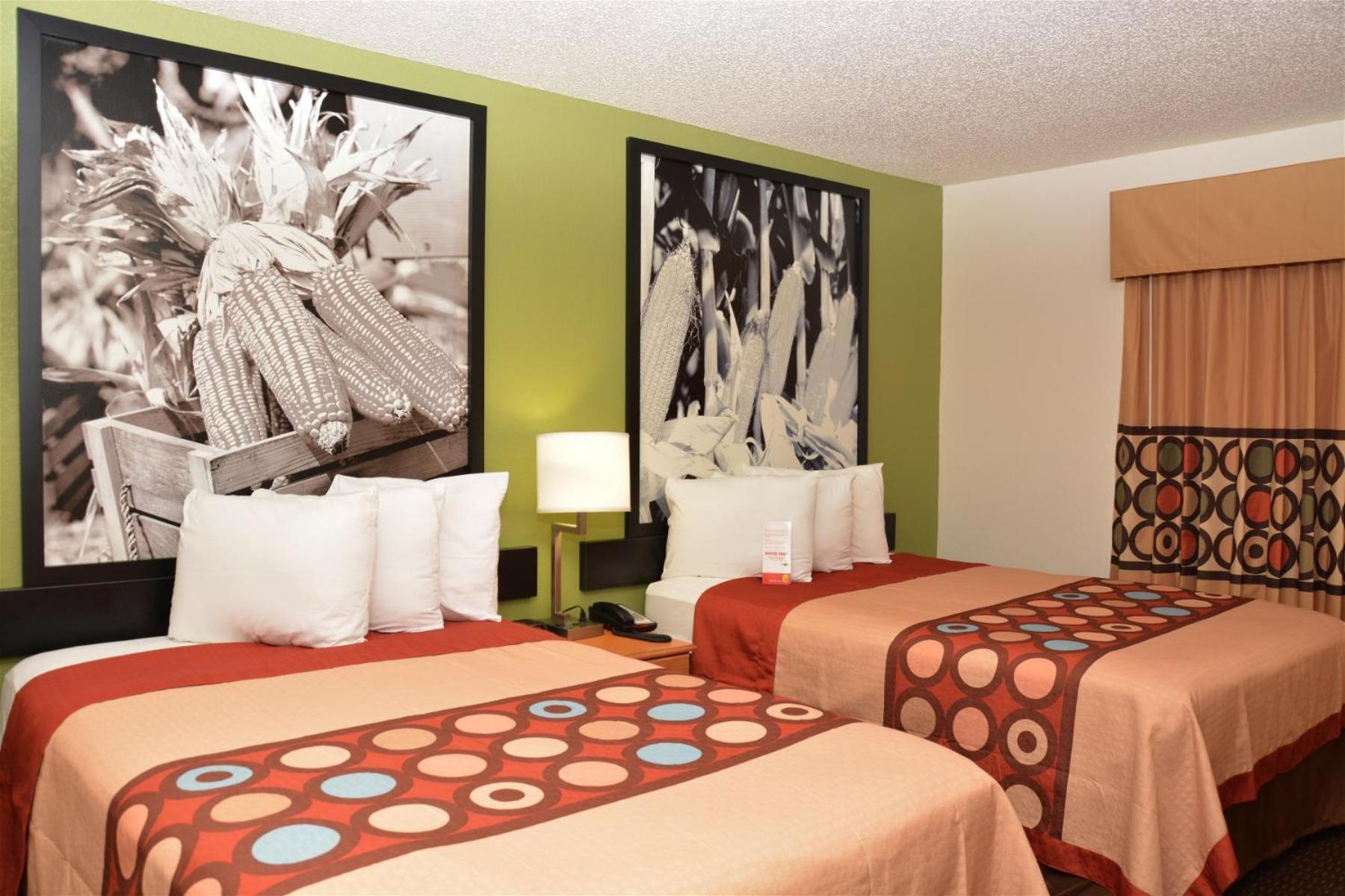 Super 8 by Wyndham Corydon photo 16