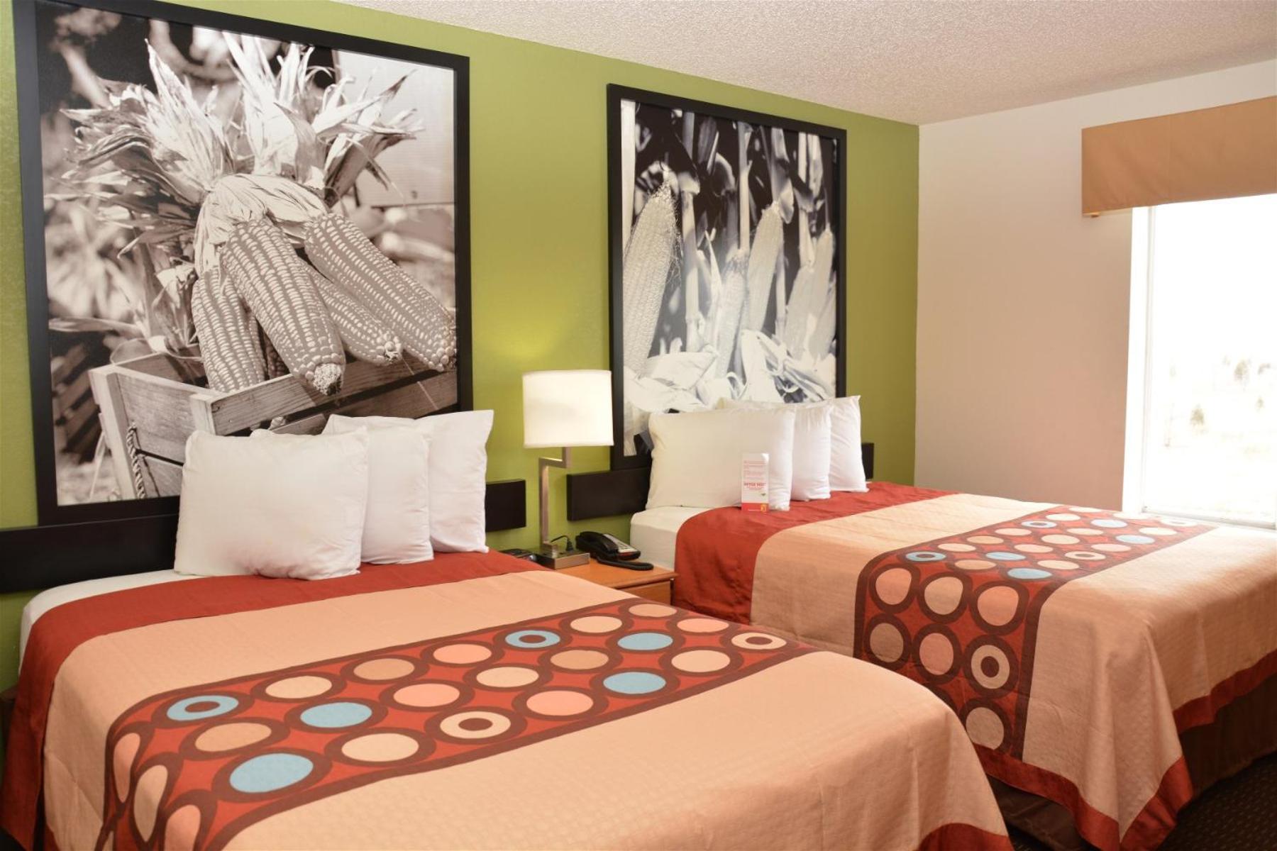 Super 8 by Wyndham Corydon photo 15