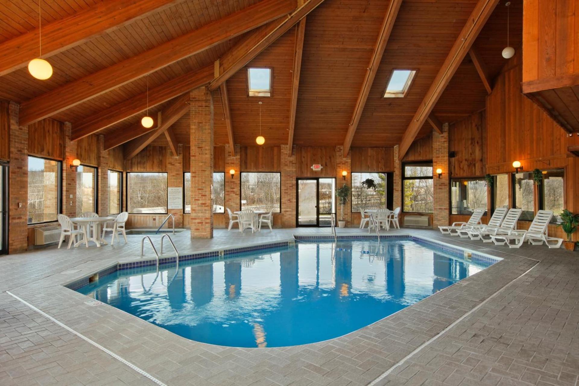 Baymont by Wyndham Warrenton photo 43