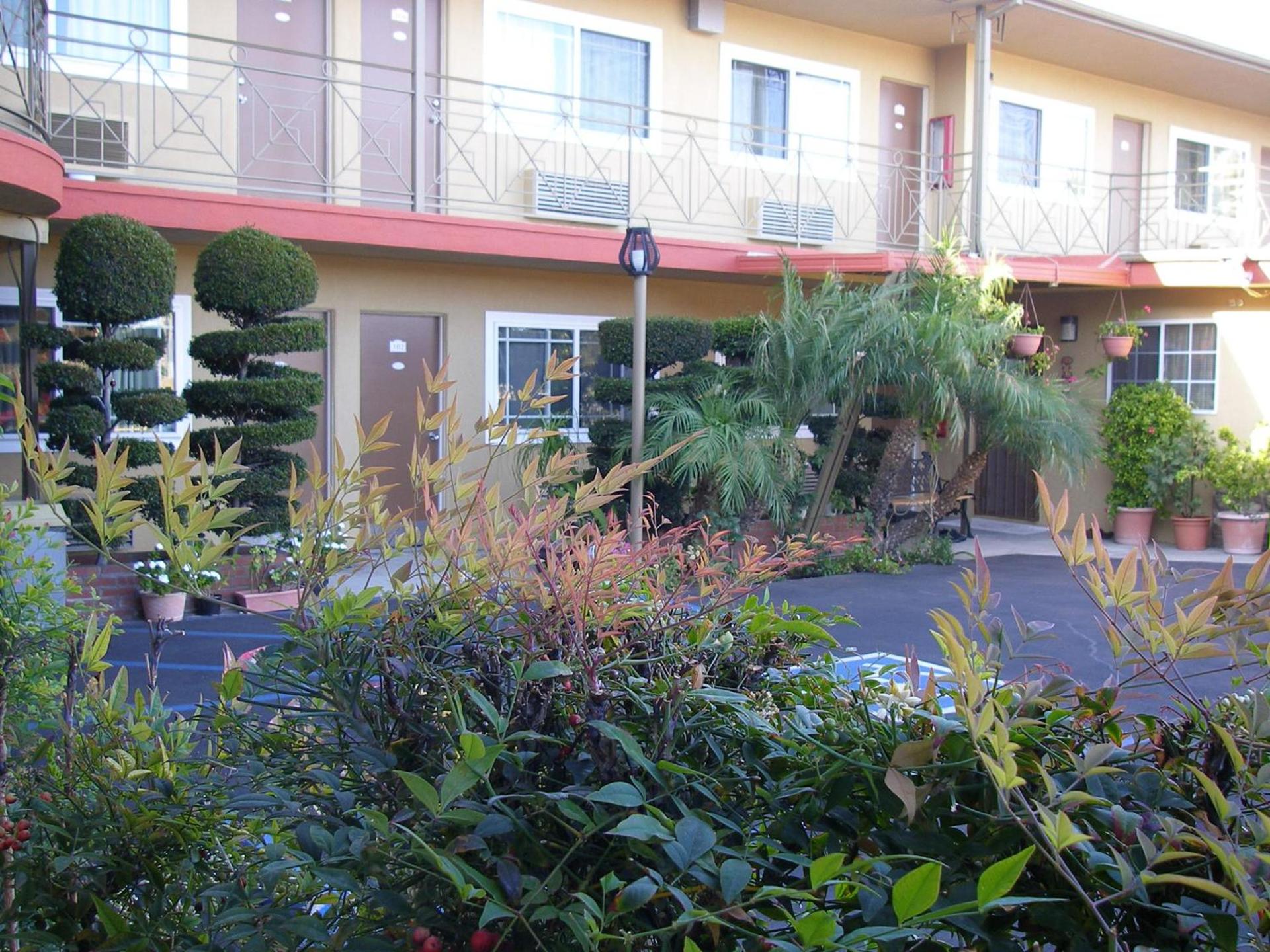 Fullerton Lodge photo 13
