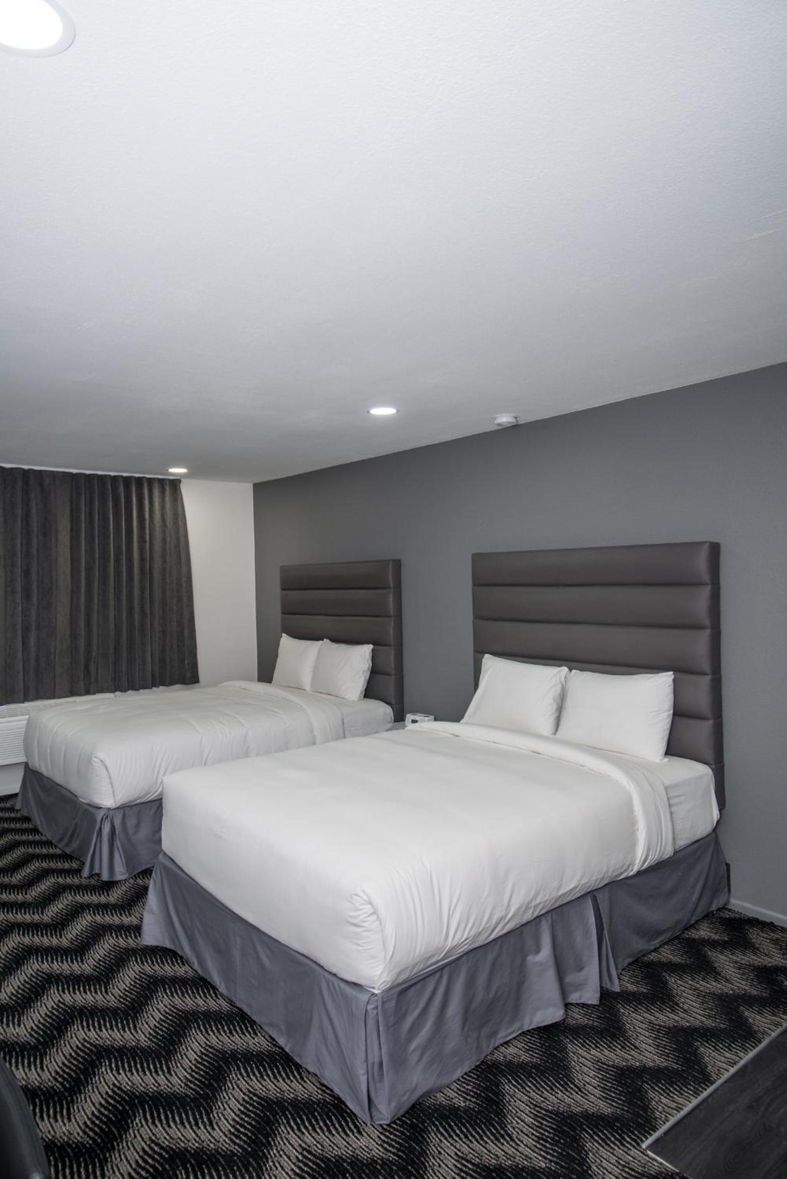 Siegel Select LV Strip-Convention Center photo 30