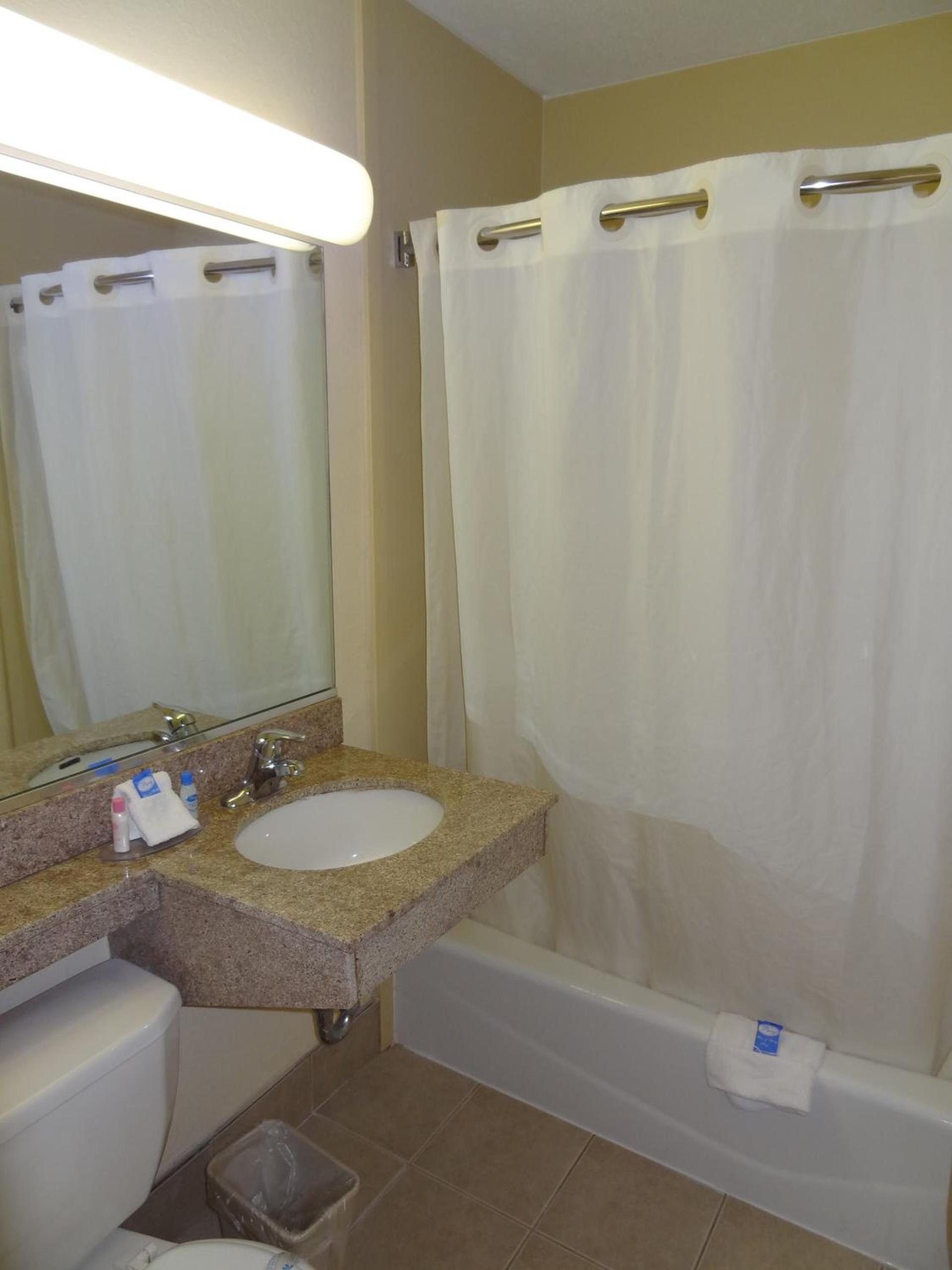 Red Carpet Inn Newark - Irvington NJ photo 14